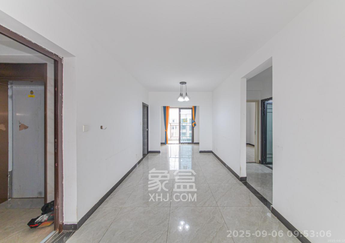 长沙美的梧桐庄园  3室12厅2卫    2300.0元/月 长沙美的梧桐庄园  3室12厅2卫    2300.0元/月室内图