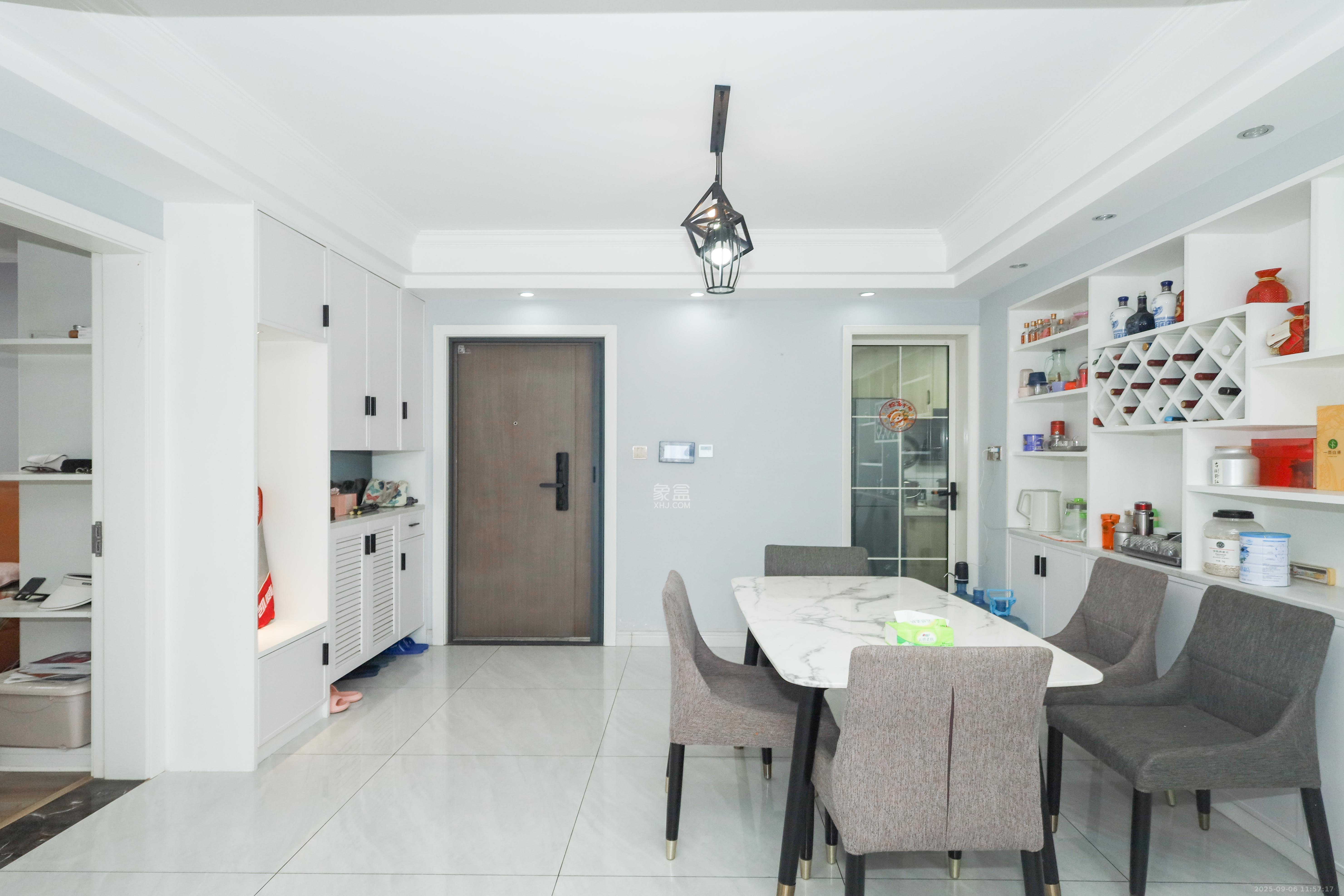 好莱城（弘德西街）  4室2厅2卫    135.0万其他