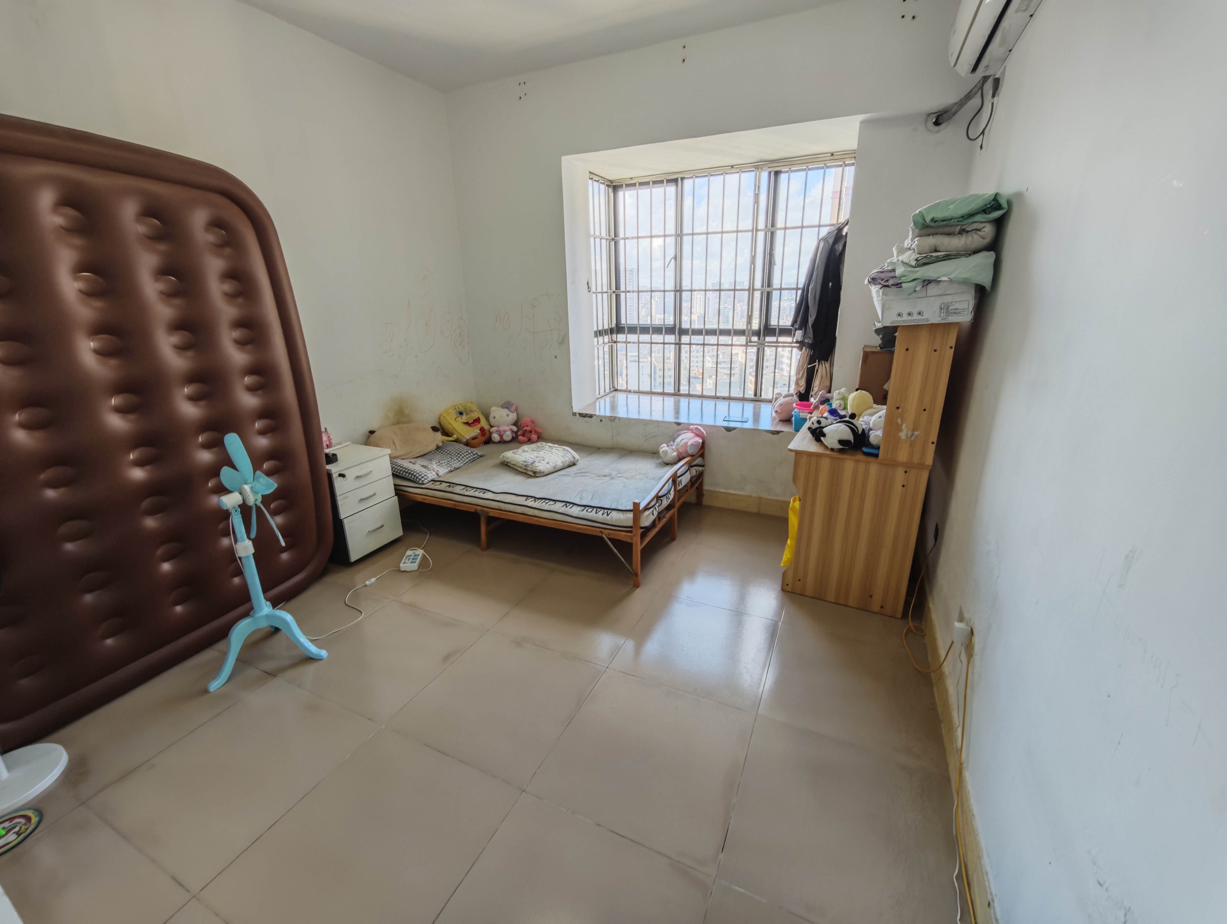 红城湖延长线(别名:滨江华庭) 3室2厅2卫 1900.0元/月 红城湖延长线(别名:滨江华庭) 3室2厅2卫 1900.0元/月室内图