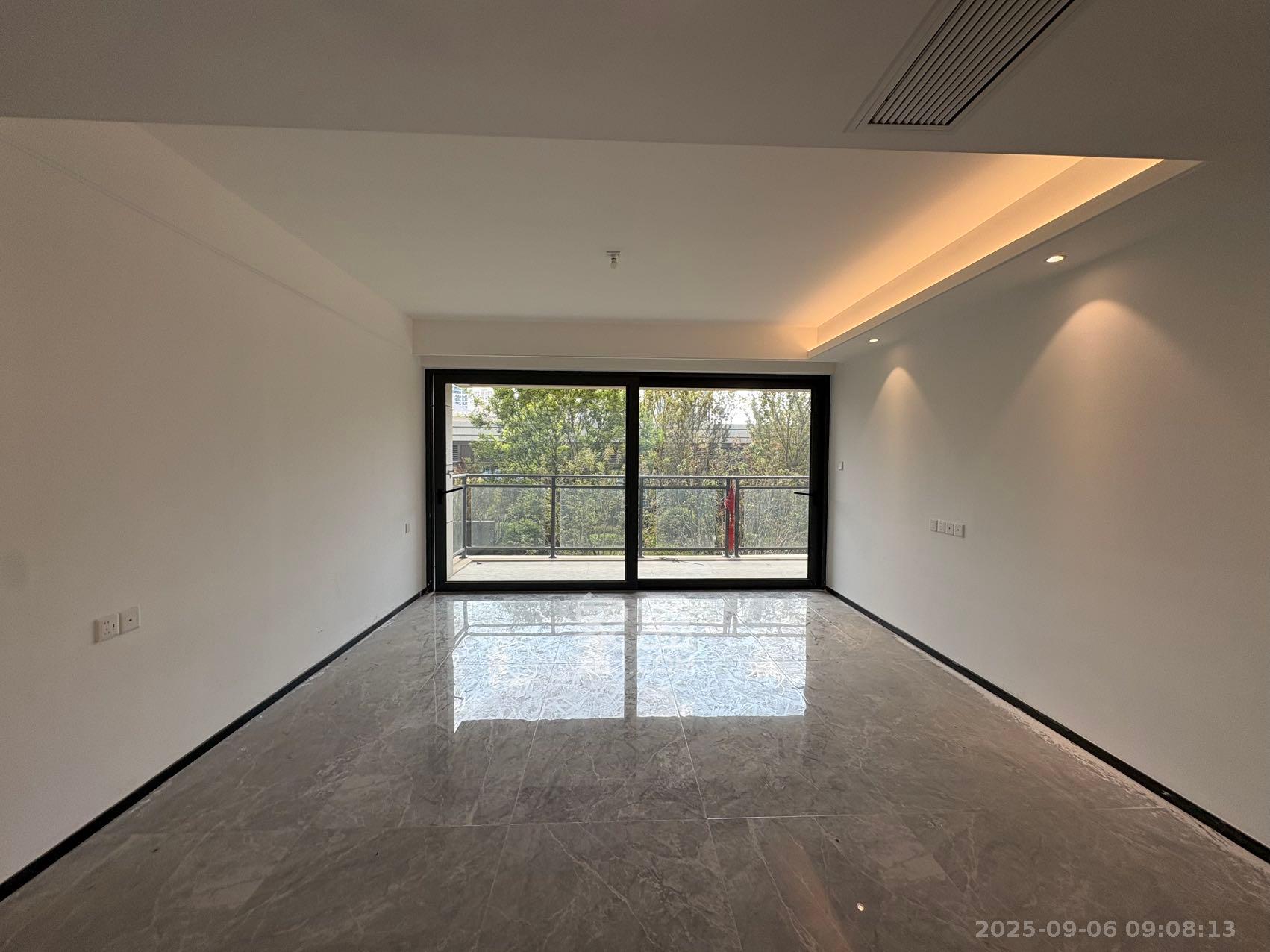 保利天汇 5室2厅2卫 5200.0元/月 保利天汇 5室2厅2卫 5200.0元/月室内图