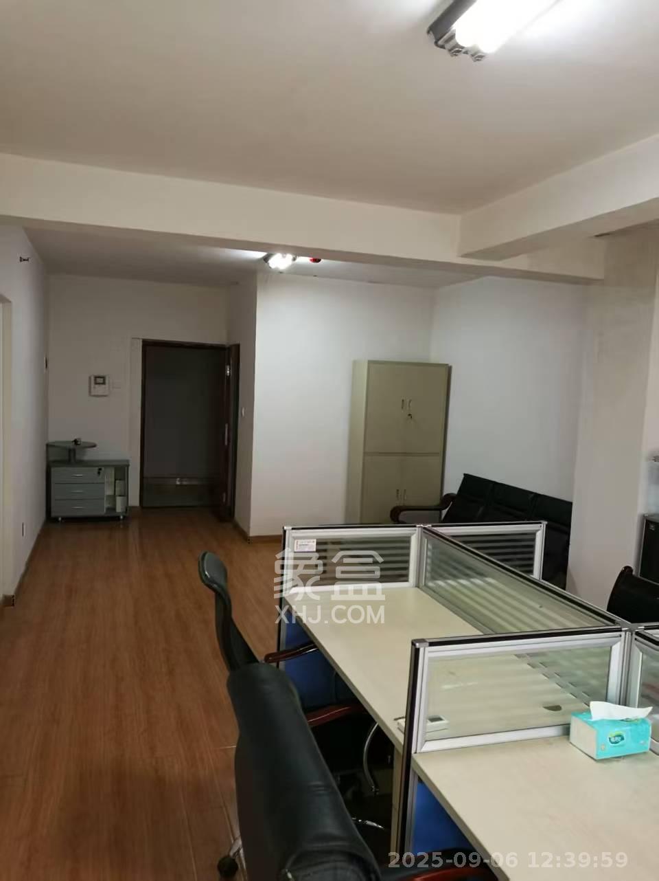 兰卡威国际  1室1厅1卫    1700.0元/月室内图