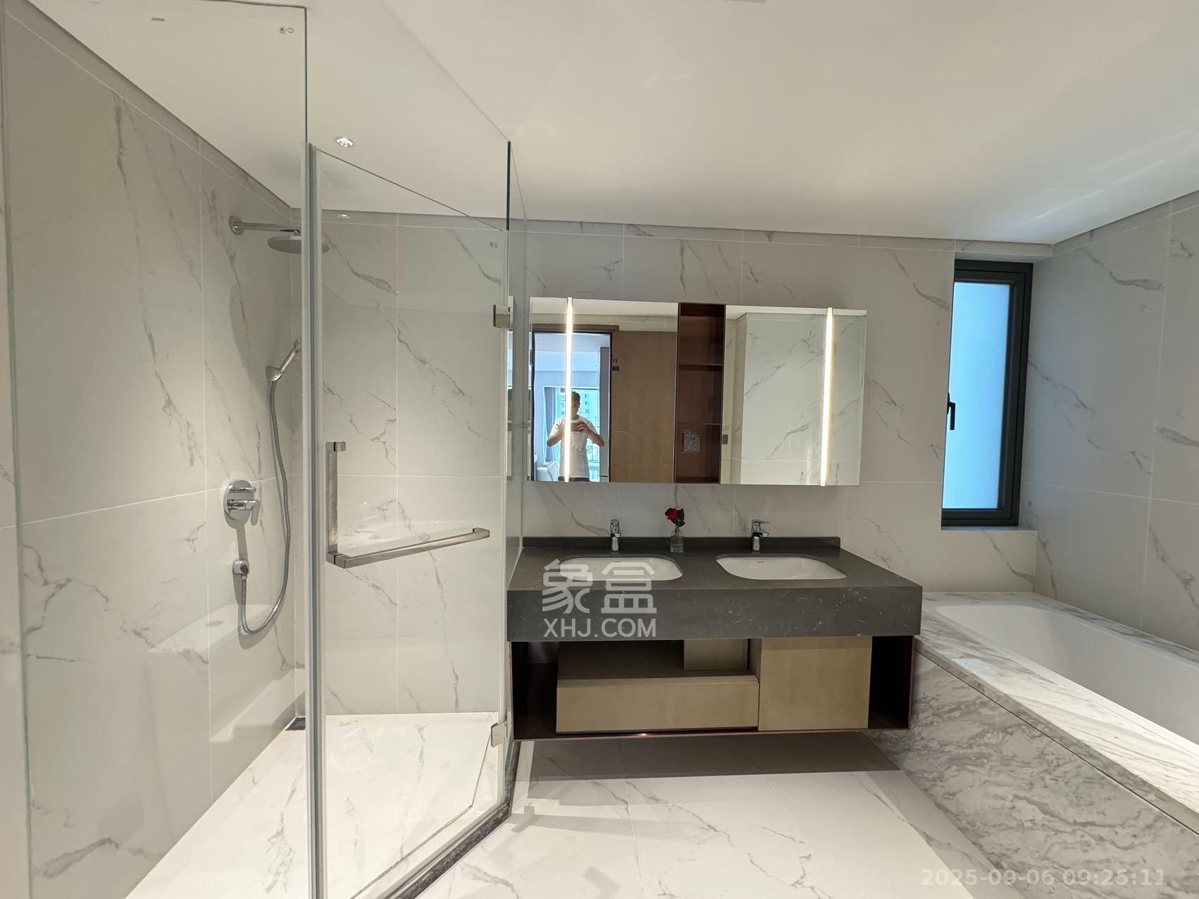 长沙悦府（华润万象城）  4室2厅3卫    16000.0元/月室内图