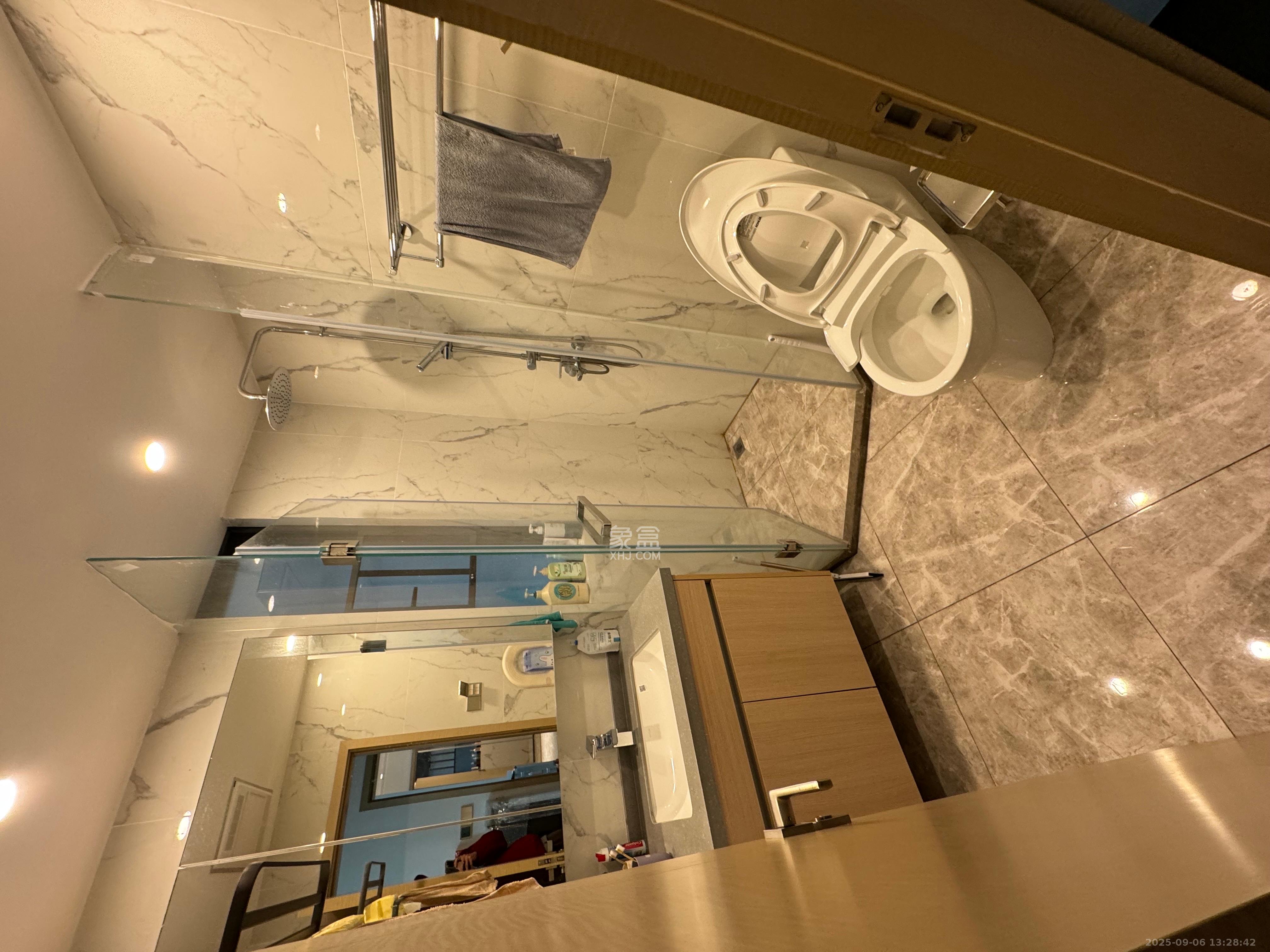 复地滨江金融中心  3室2厅2卫    4000.0元/月室内图