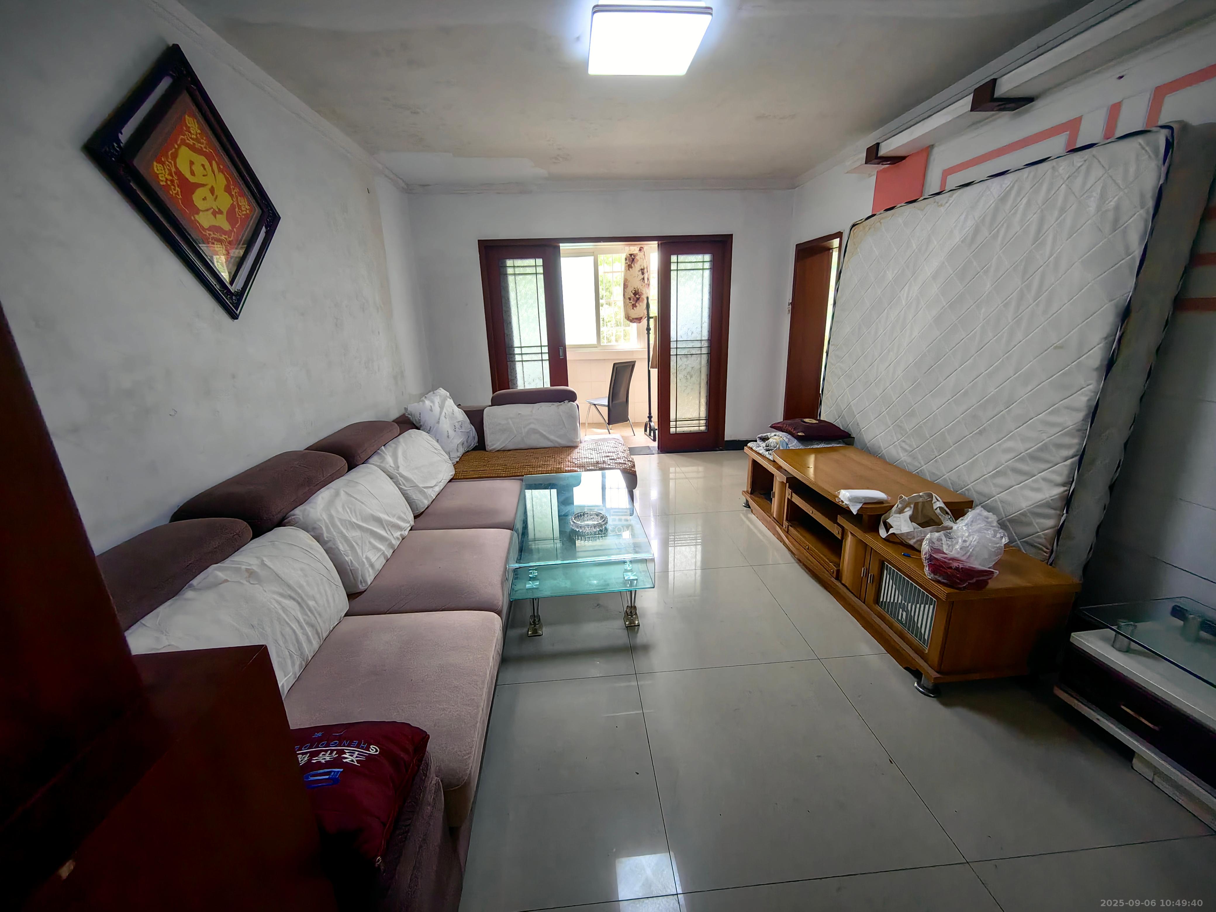 德润园  2室2厅1卫    2000.0元/月 德润园  2室2厅1卫    2000.0元/月