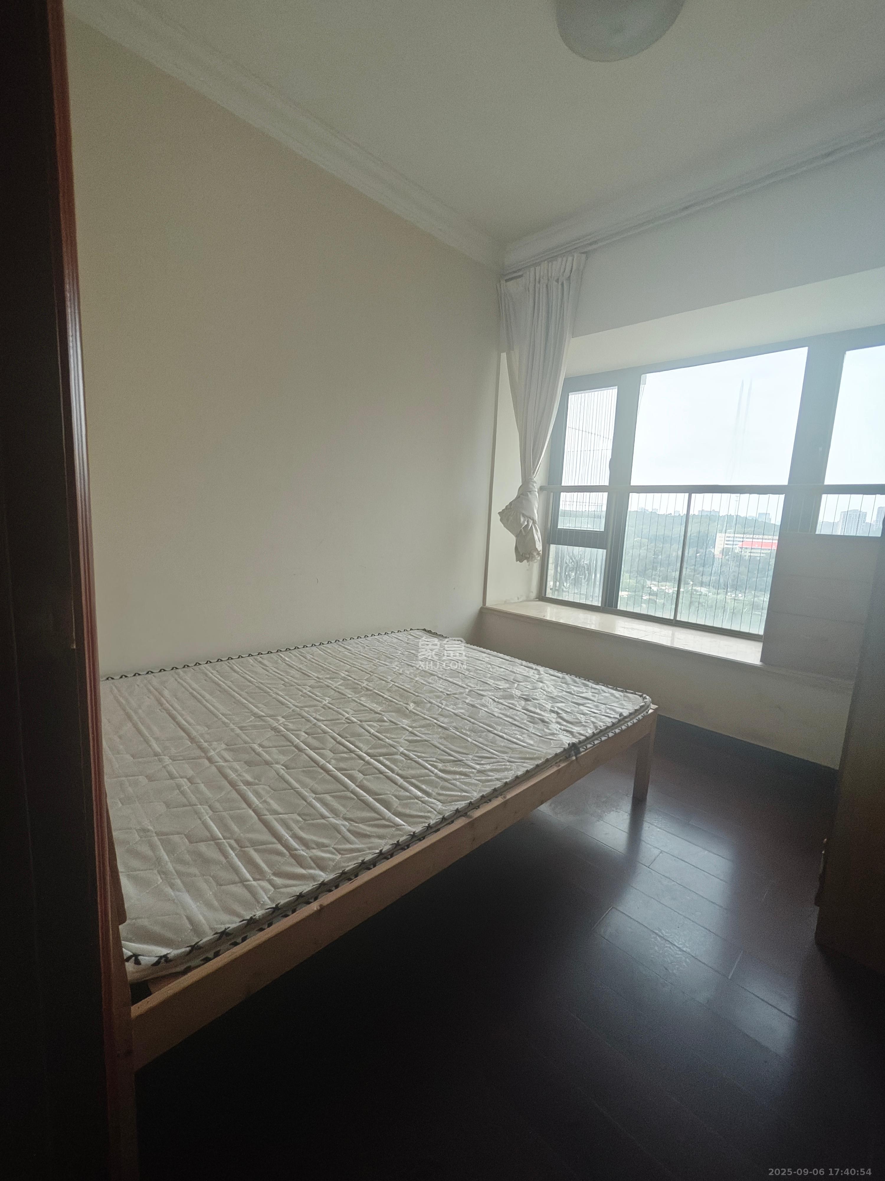 恒大城  3室2厅1卫    1800.0元/月室内图