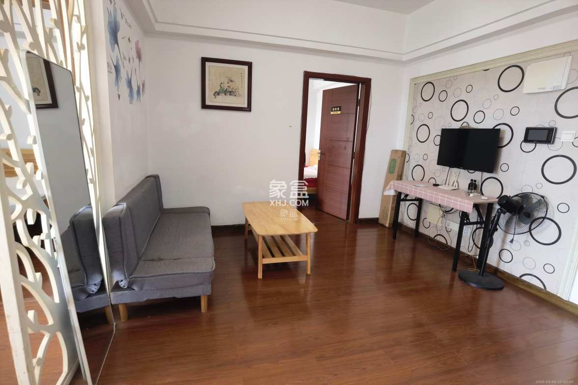 环宇天地、中海地产(中信城市广场二期)  2室2厅1卫    1500.0元/月 环宇天地、中海地产(中信城市广场二期)  2室2厅1卫    1500.0元/月室内图