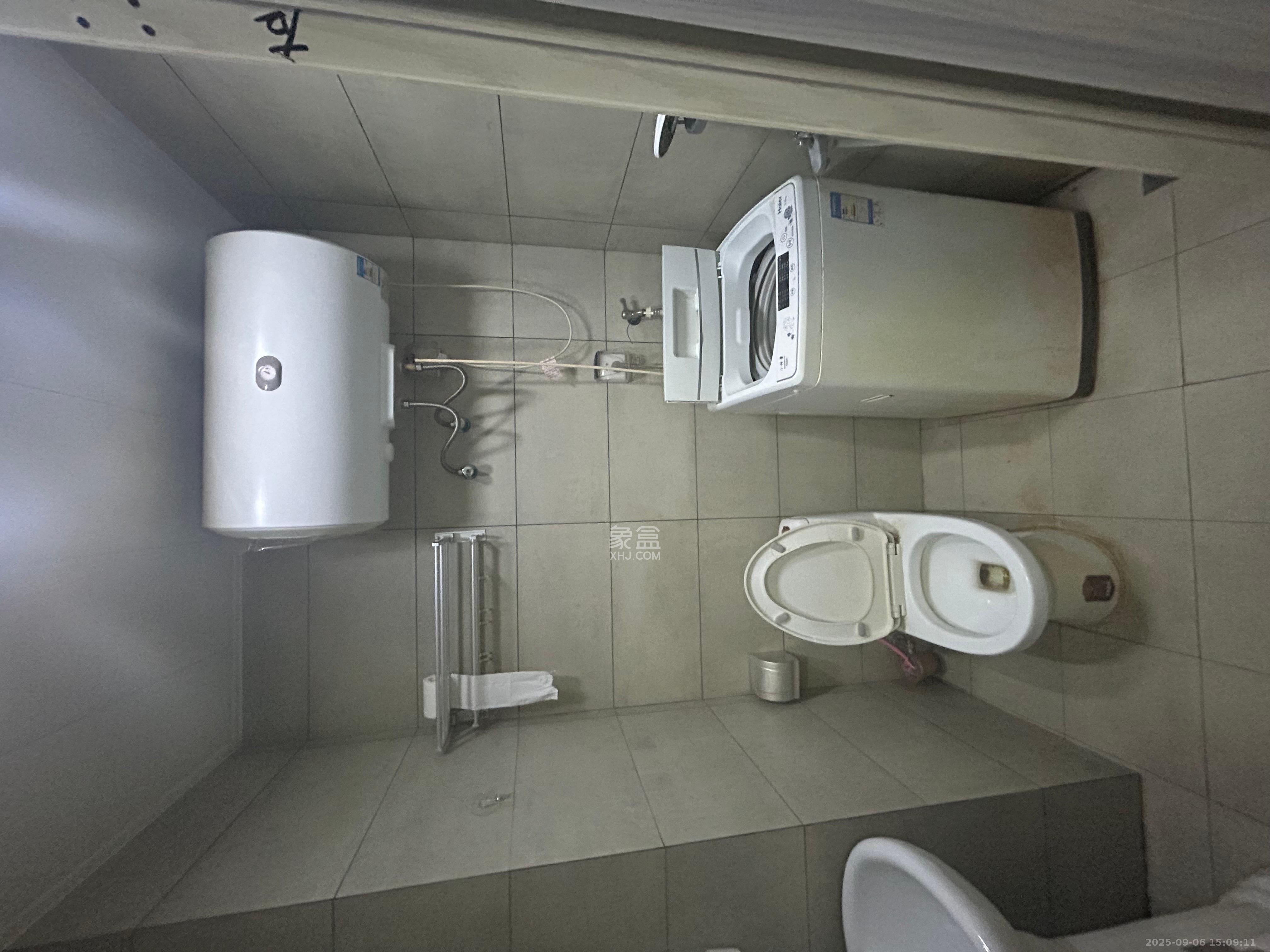 星城荣域  1室1厅1卫    1300.0元/月 星城荣域  1室1厅1卫    1300.0元/月室内图