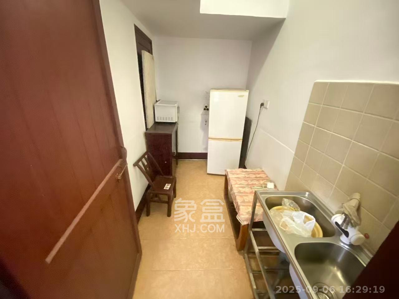 水泵厂宿舍  2室1厅1卫   1600.00元/月室内图