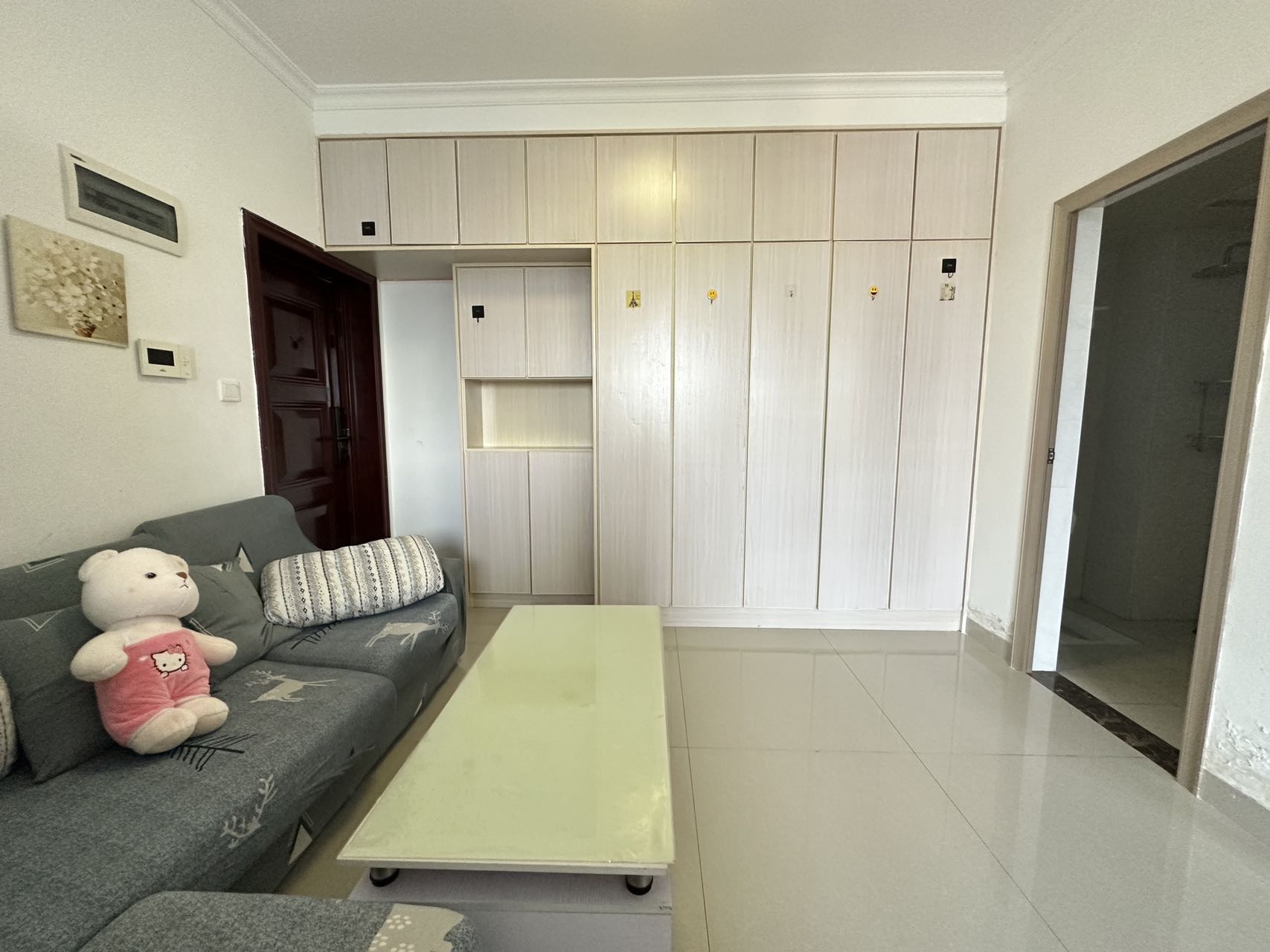 新都汇  1室1厅1卫    1100.0元/月 新都汇  1室1厅1卫    1100.0元/月室内图