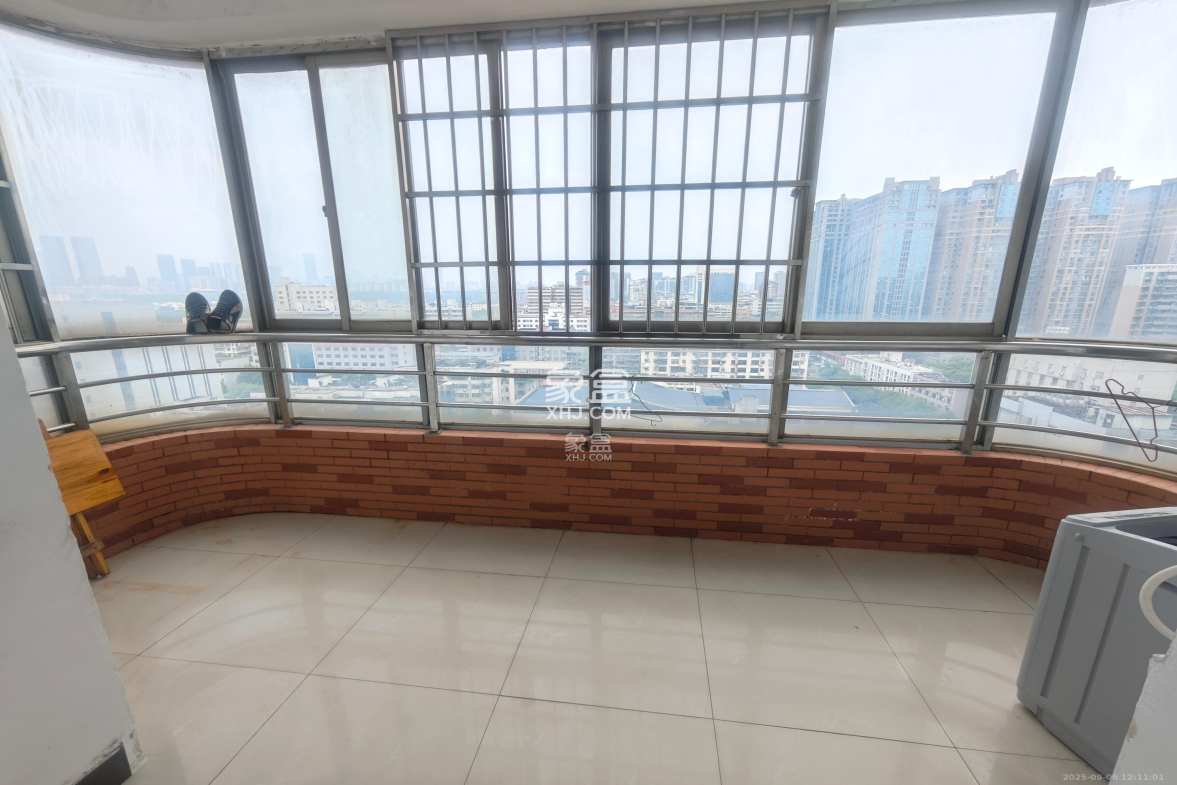 日出东方 1室1厅1卫 1500.0元/月 日出东方 1室1厅1卫 1500.0元/月室内图