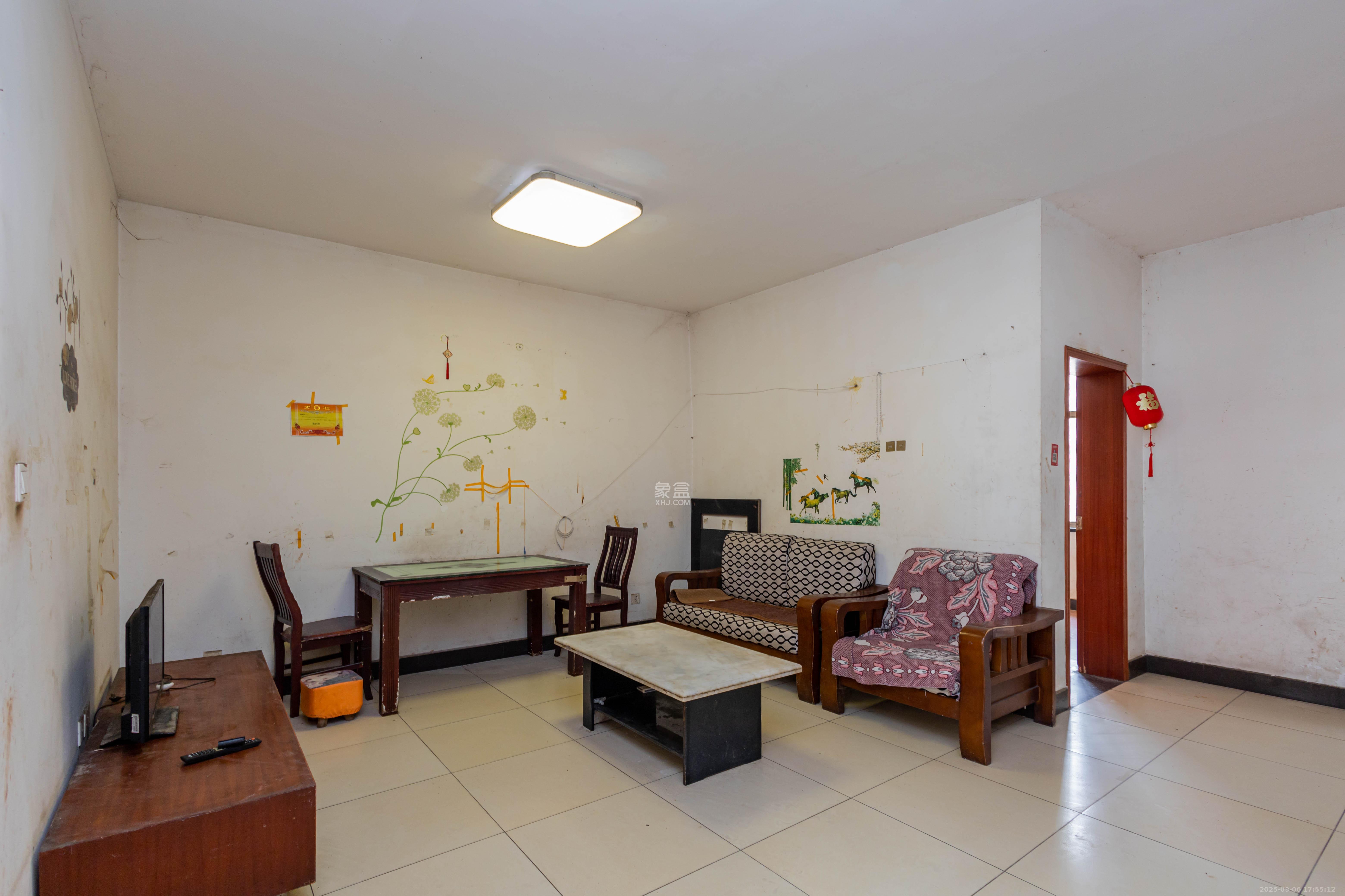 泉塘小区  3室2厅2卫    1000.0元/月 泉塘小区  3室2厅2卫    1000.0元/月室内图