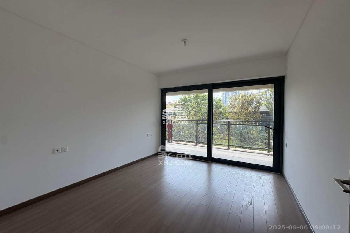 保利天汇 5室2厅2卫 5200.0元/月 保利天汇 5室2厅2卫 5200.0元/月室内图