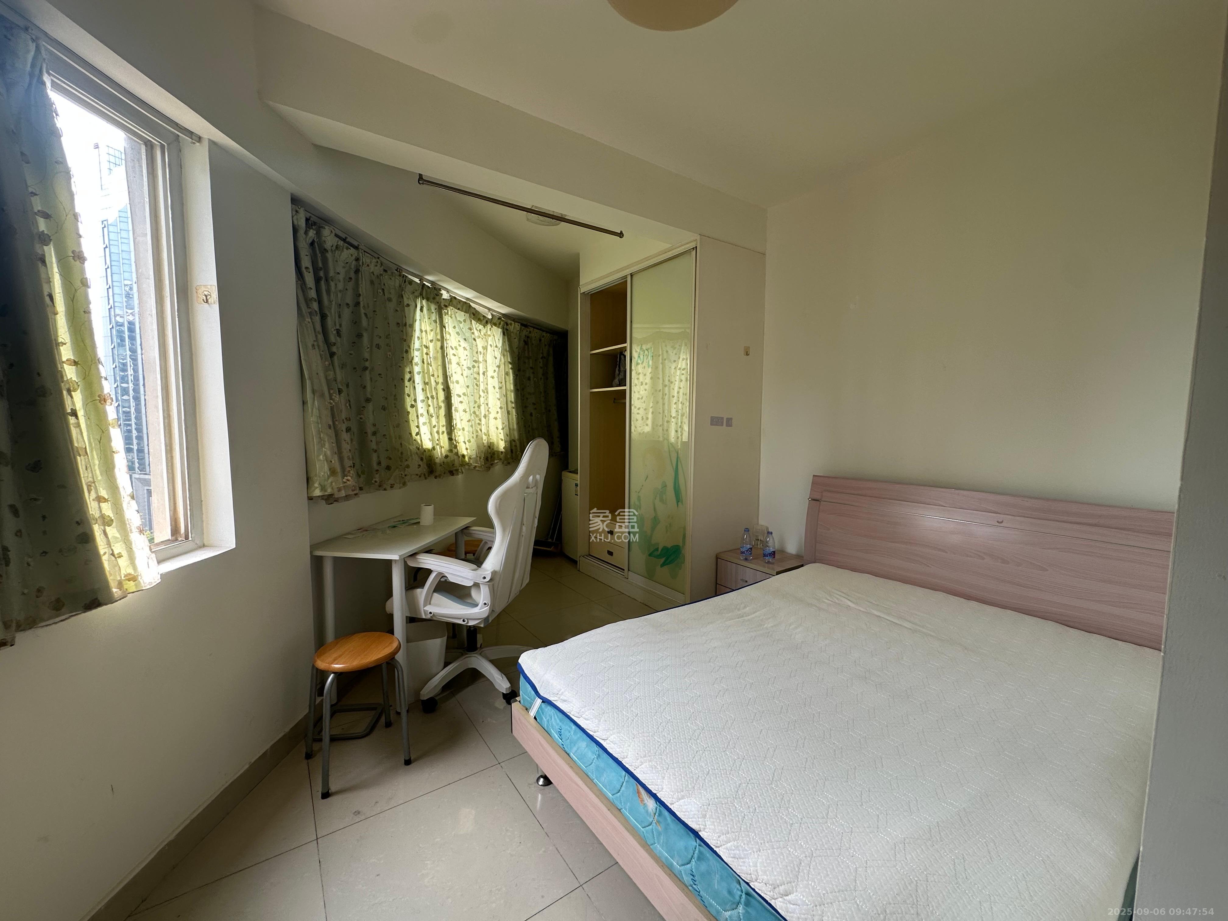 2076至高点 1室1厅1卫 1100.0元/月 2076至高点 1室1厅1卫 1100.0元/月室内图