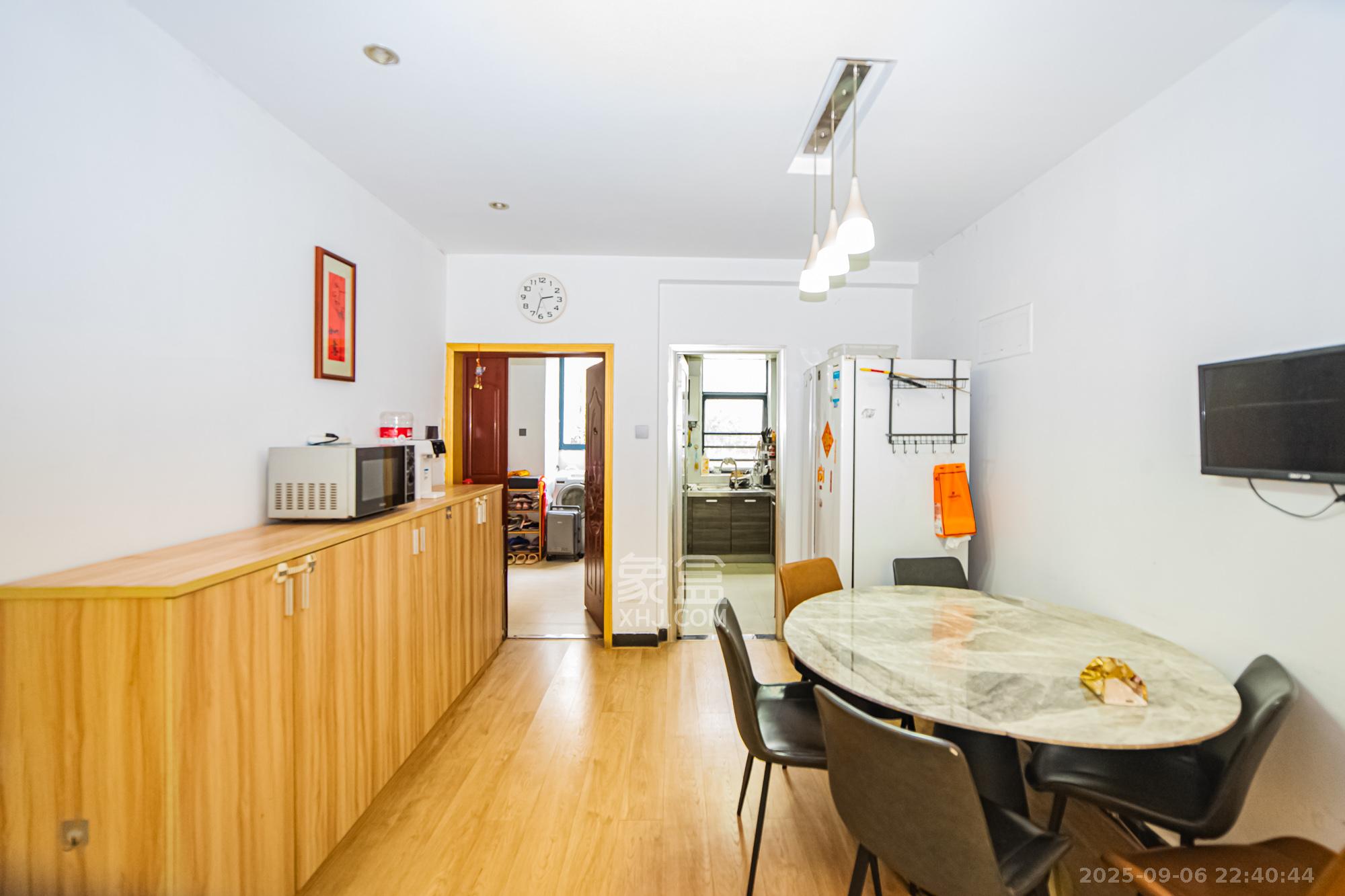 湘江世纪城星江苑  3室2厅1卫    95.8万客厅