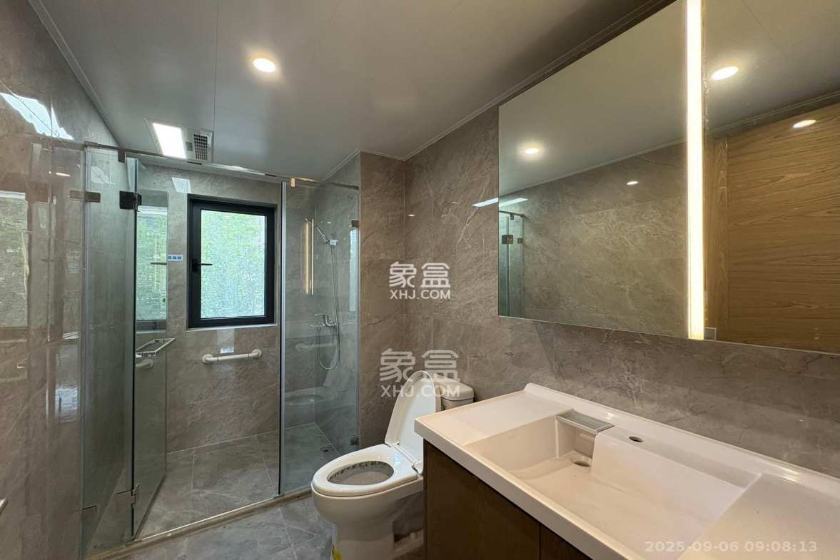 保利天汇 5室2厅2卫 5200.0元/月 保利天汇 5室2厅2卫 5200.0元/月室内图