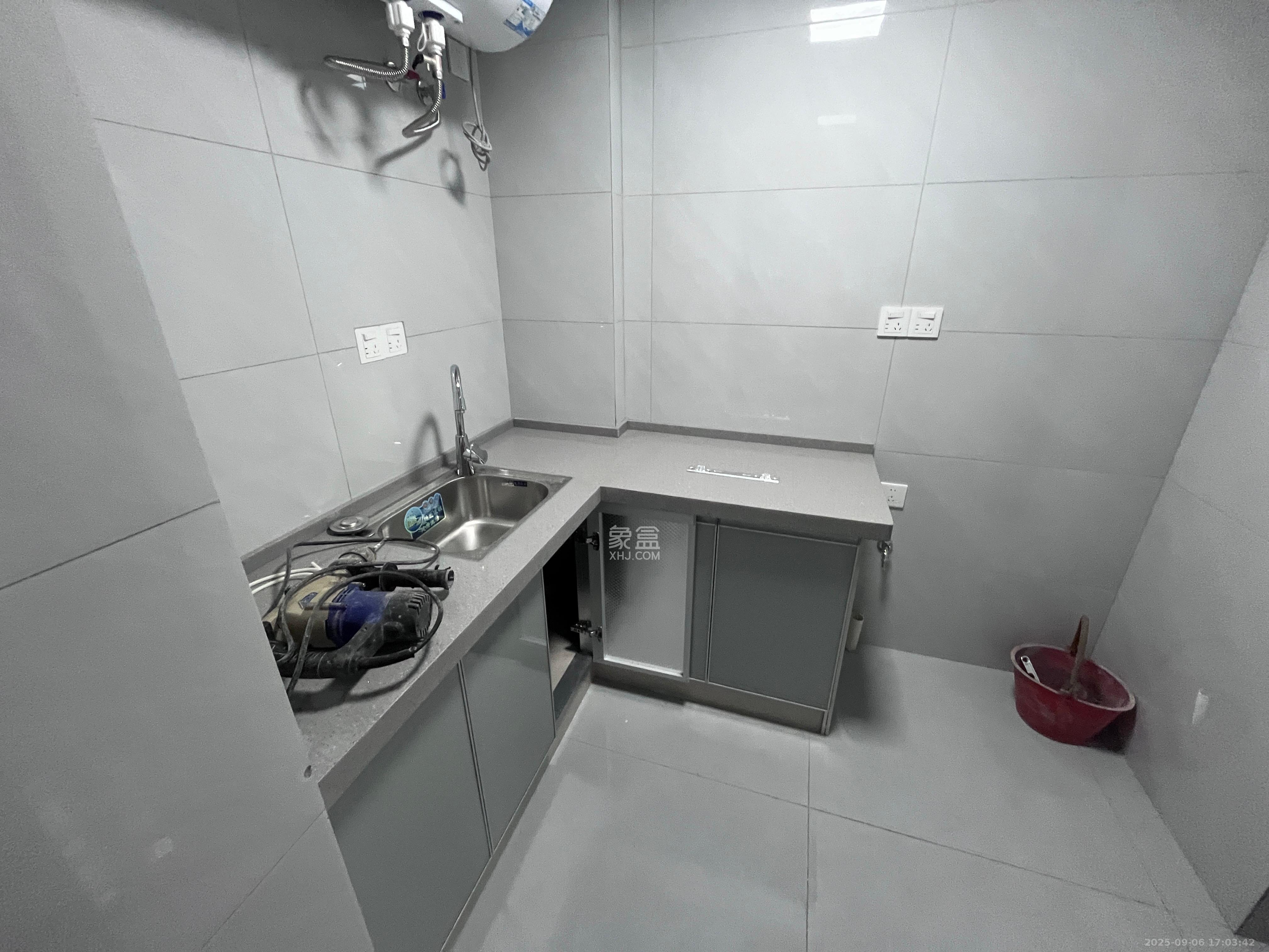 先锋新宇 1室0厅0卫 1100.0元/月 先锋新宇 1室0厅0卫 1100.0元/月室内图