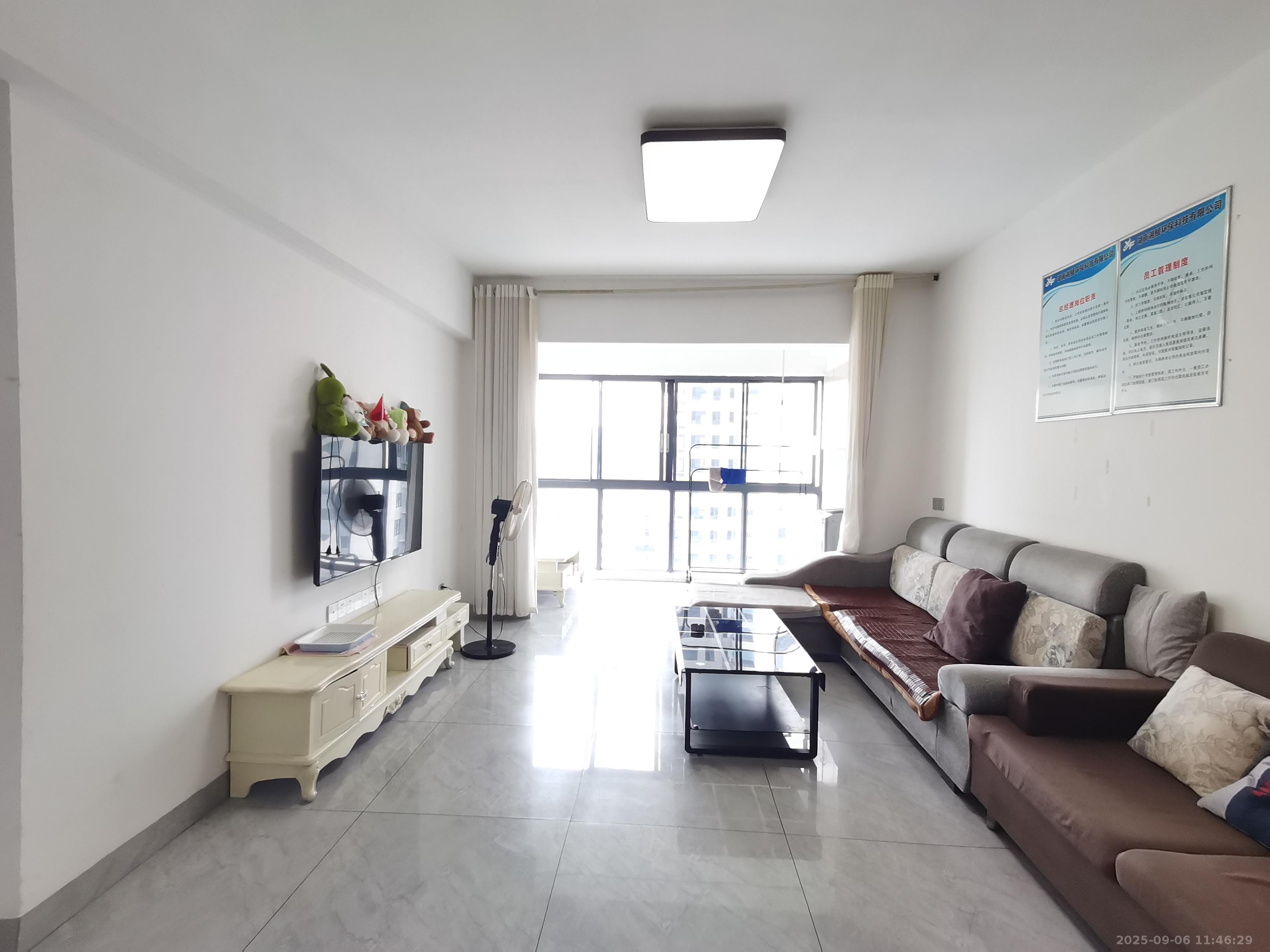 日盛山湖城 3室2厅1卫 1800.0元/月 日盛山湖城 3室2厅1卫 1800.0元/月室内图