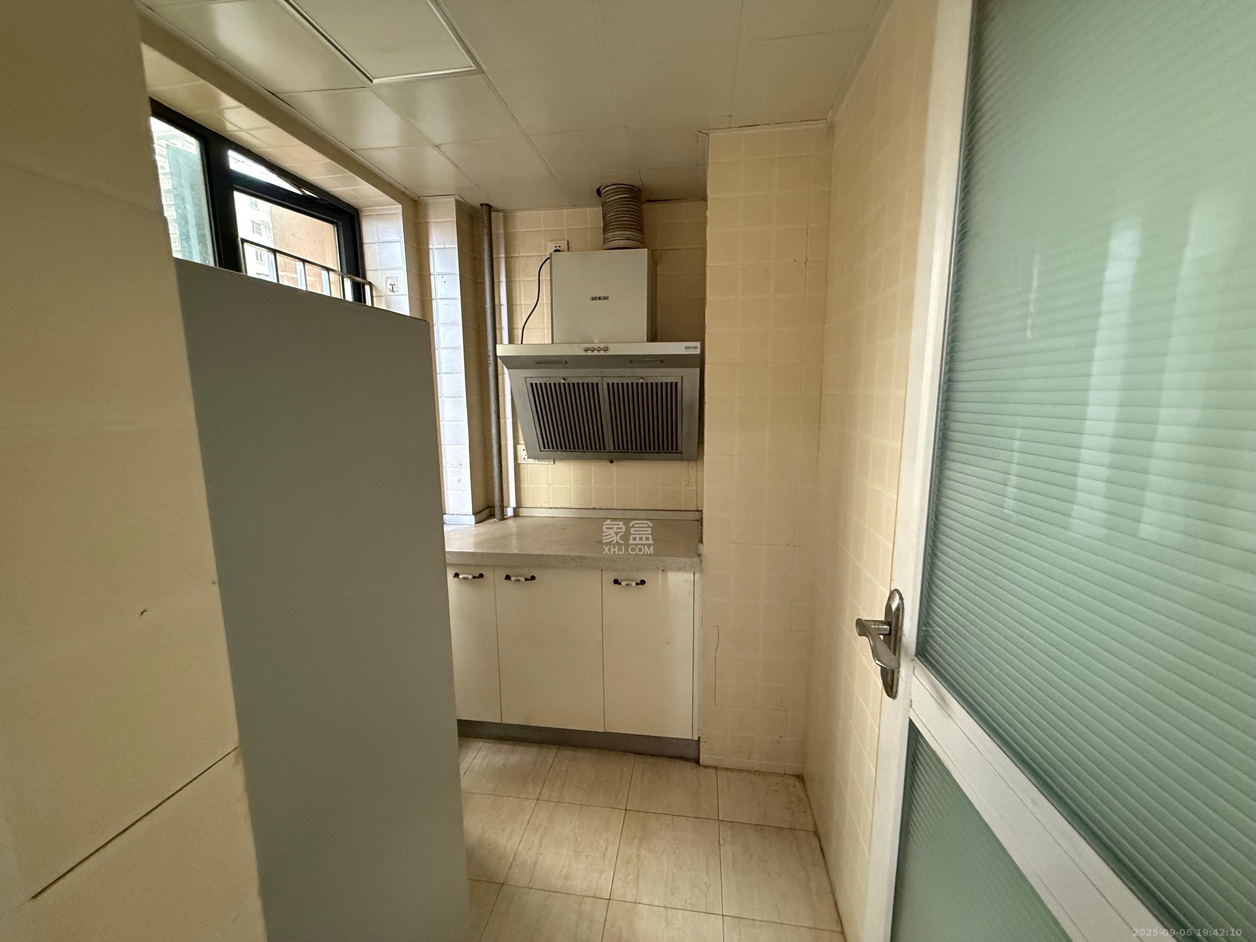 爱都(IDO)  1室2厅2卫    1100.0元/月 爱都(IDO)  1室2厅2卫    1100.0元/月室内图