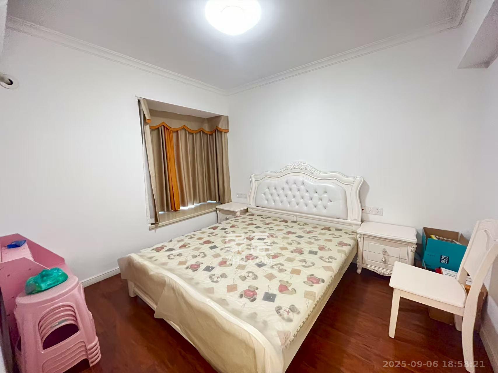 万科魅力之城观澜里 3室2厅2卫 3800.0元/月 万科魅力之城观澜里 3室2厅2卫 3800.0元/月室内图