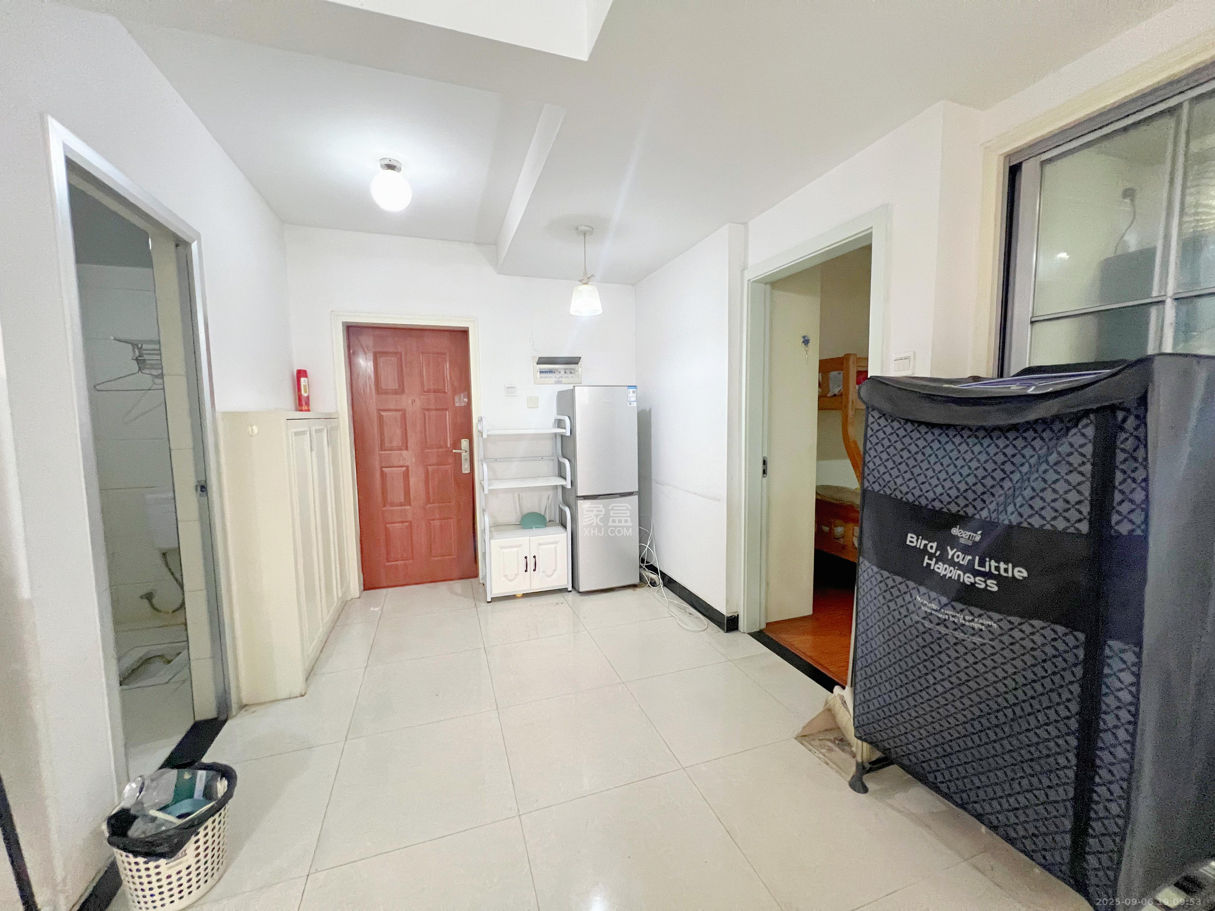 中城丽景香山园 2室2厅1卫 2500.0元/月 中城丽景香山园 2室2厅1卫 2500.0元/月室内图