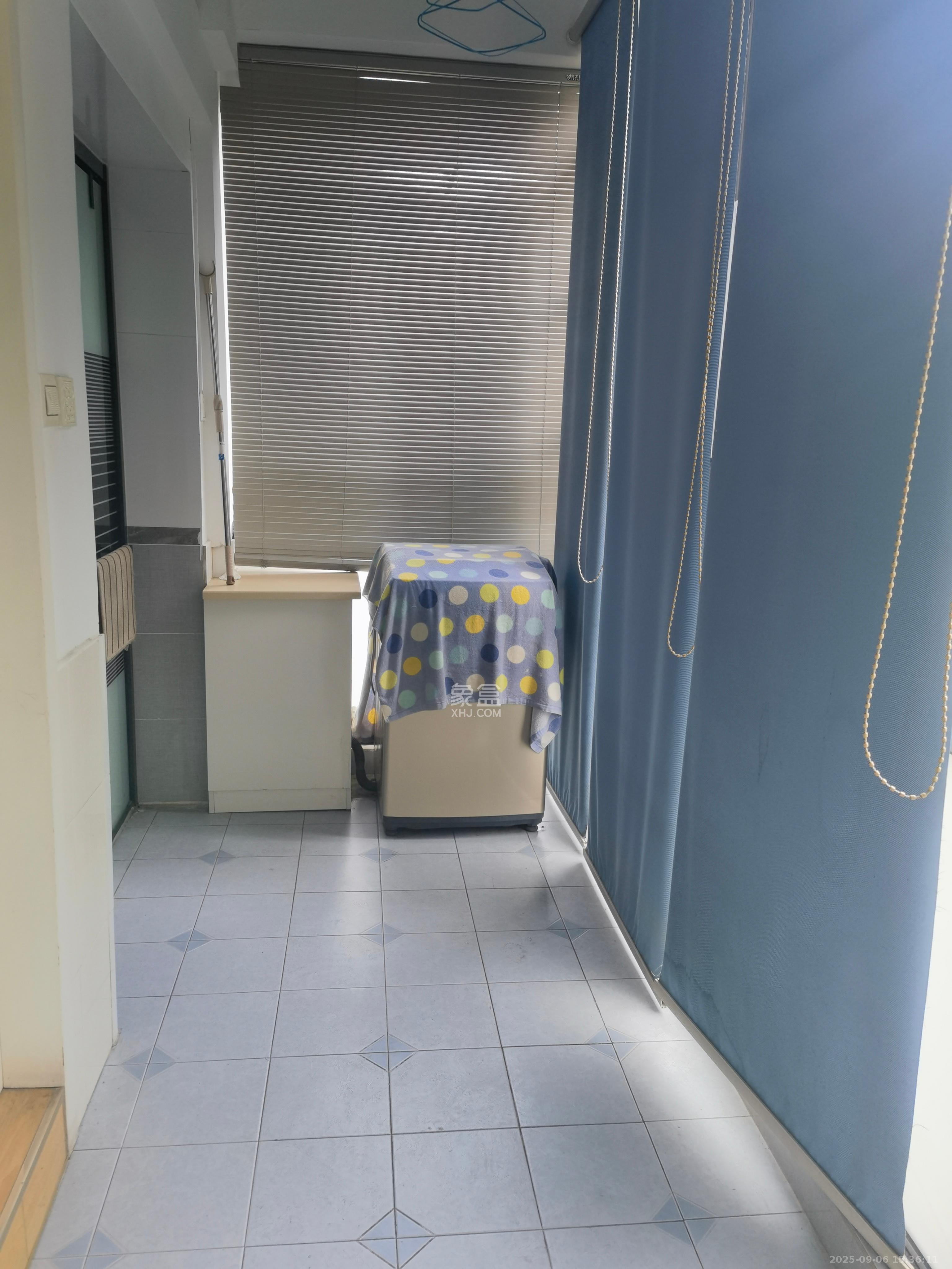 警备区西院  4室2厅2卫   4500.00元/月室内图