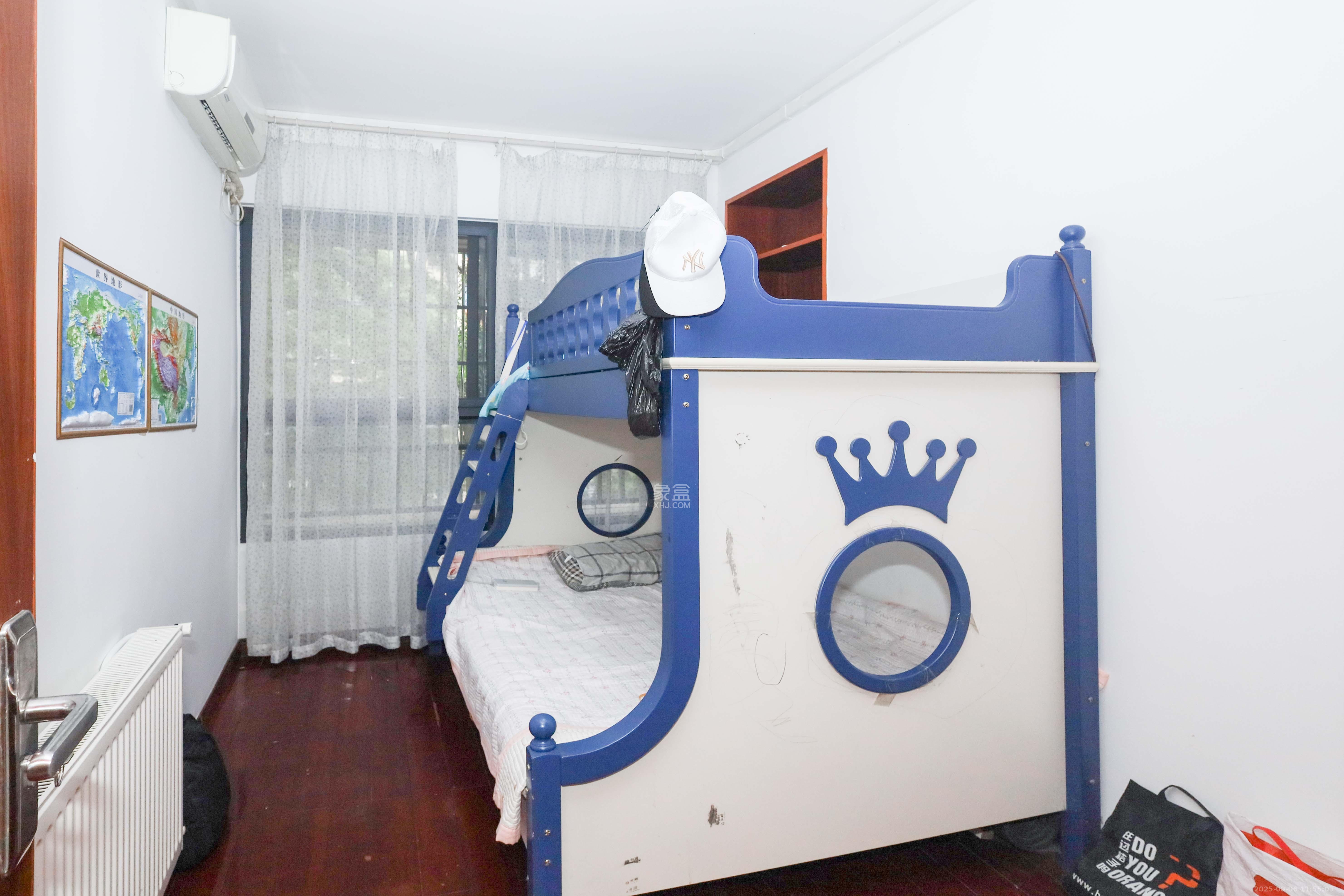 保利麓谷林语A区 3室2厅1卫 76.0万 保利麓谷林语A区 3室2厅1卫 76.0万卧室