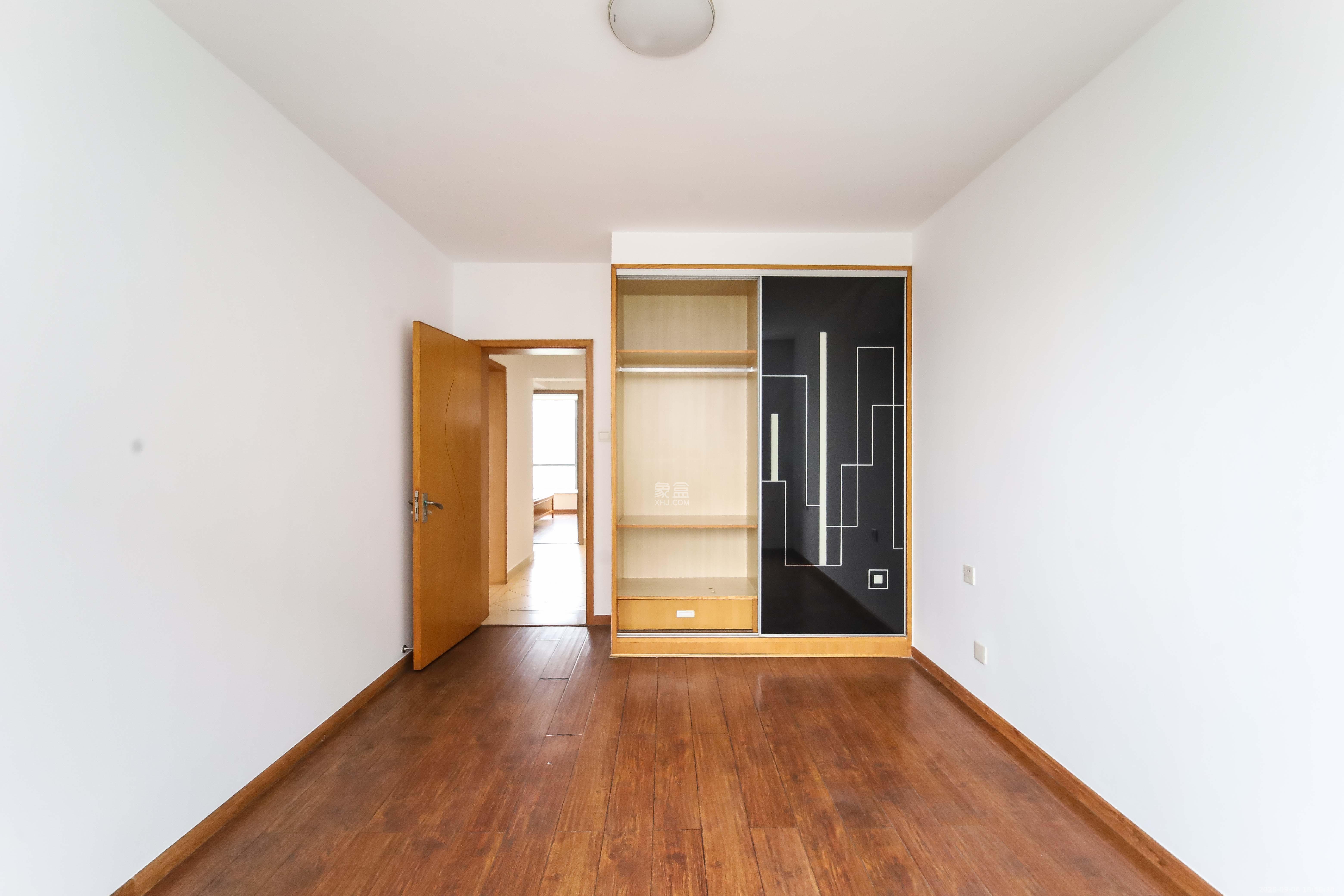 西子花苑 3室2厅1卫 116.0万 西子花苑 3室2厅1卫 116.0万卧室