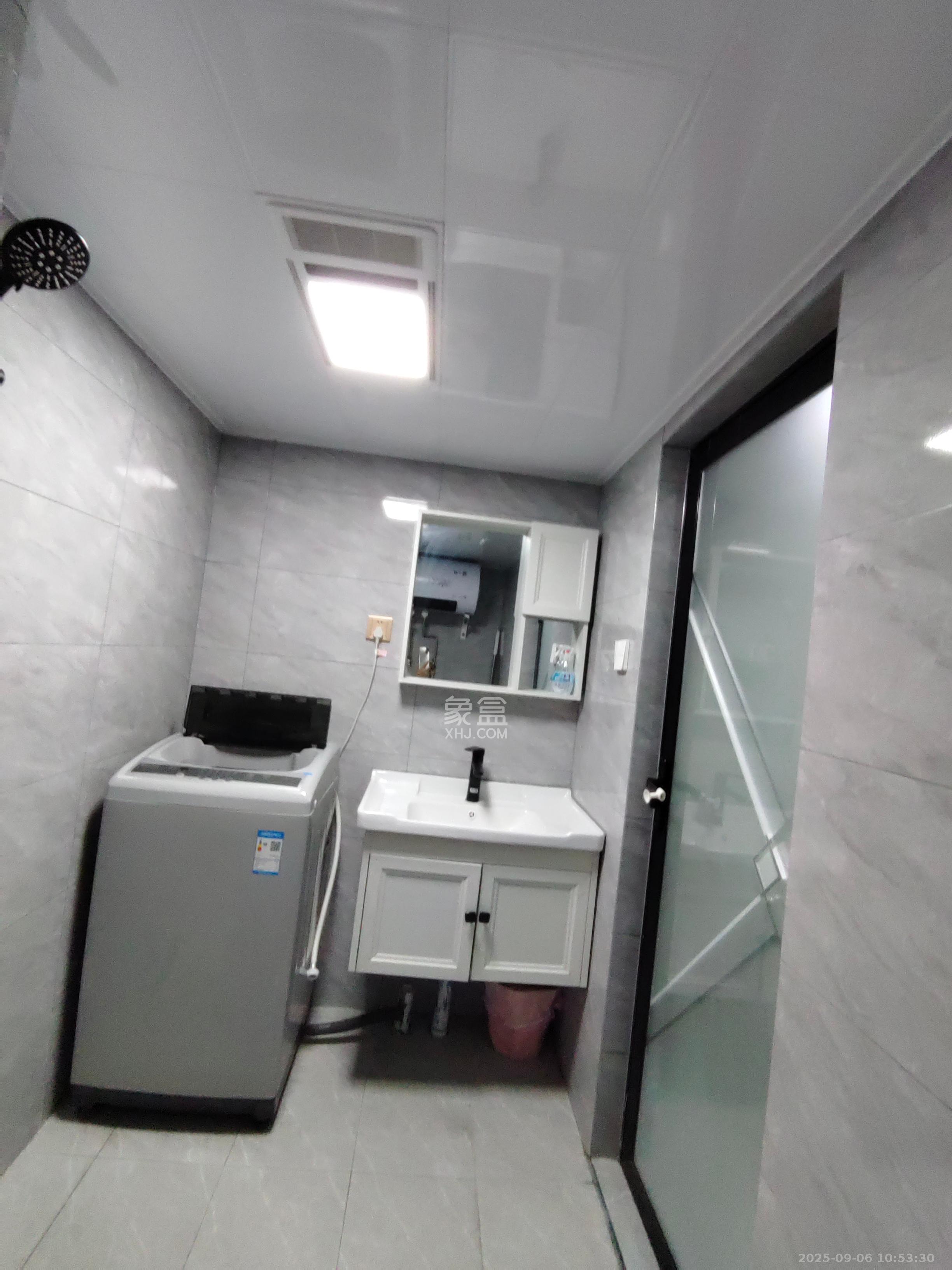 新城悦隽公园  2室1厅1卫    1500.0元/月 新城悦隽公园  2室1厅1卫    1500.0元/月室内图