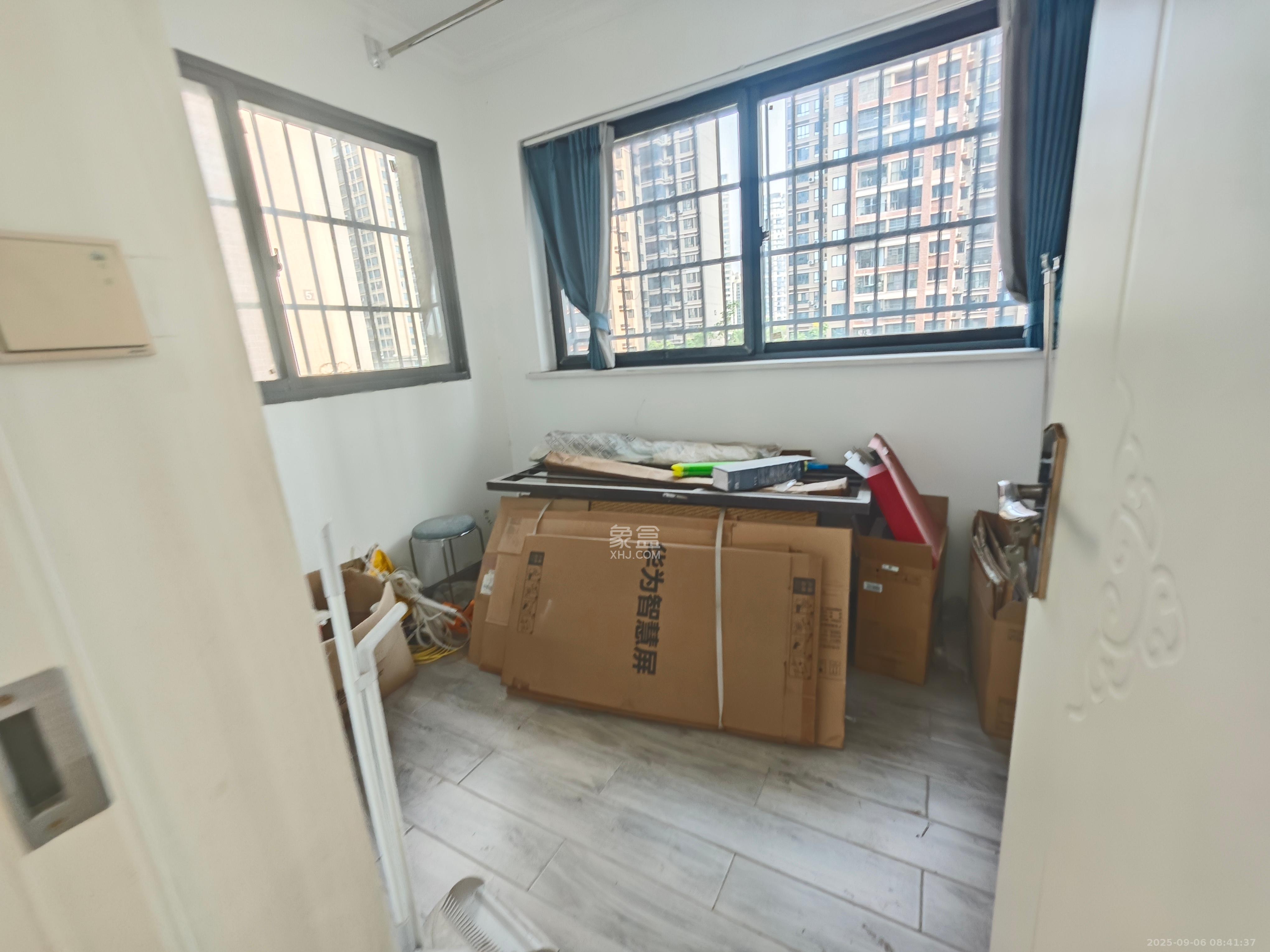 深业喜汇  4室2厅2卫    3500.0元/月 深业喜汇  4室2厅2卫    3500.0元/月室内图