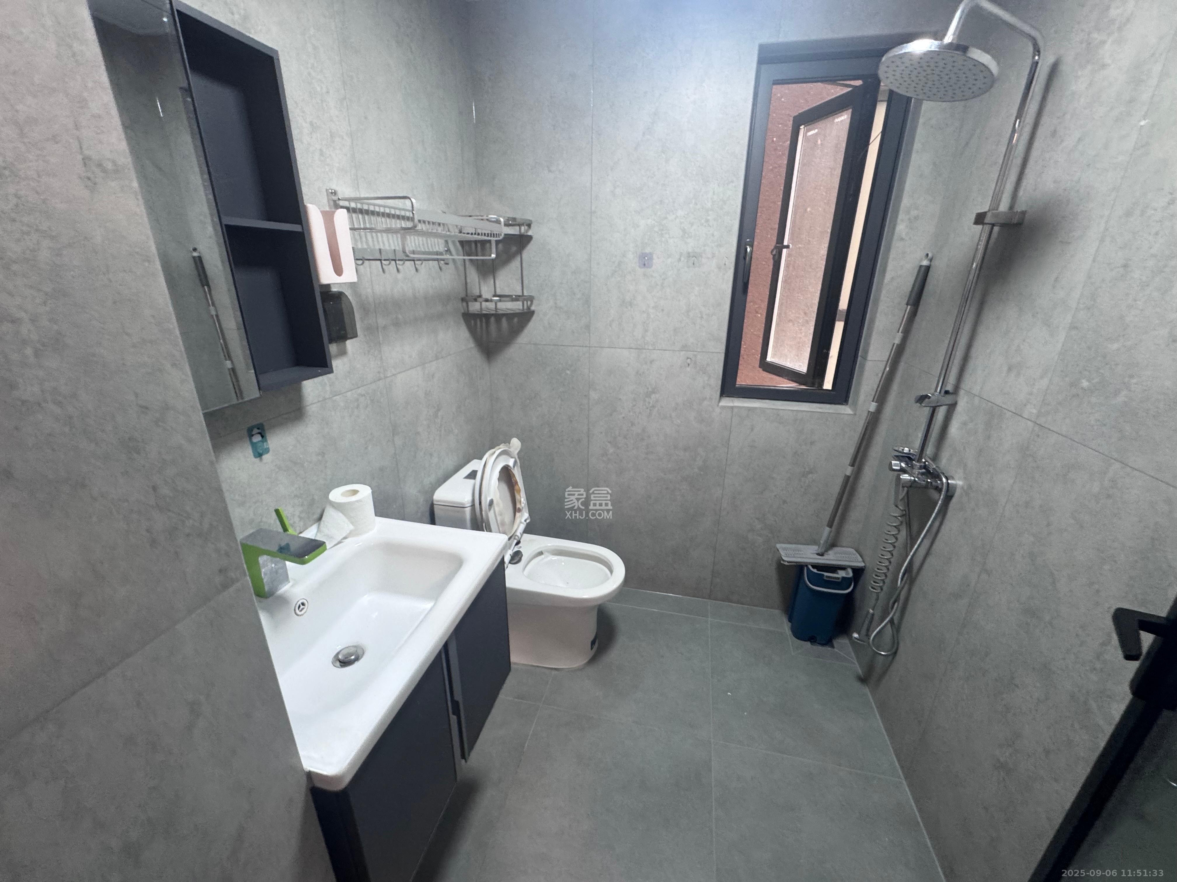 中建钰和城  4室2厅2卫   3700.00元/月室内图