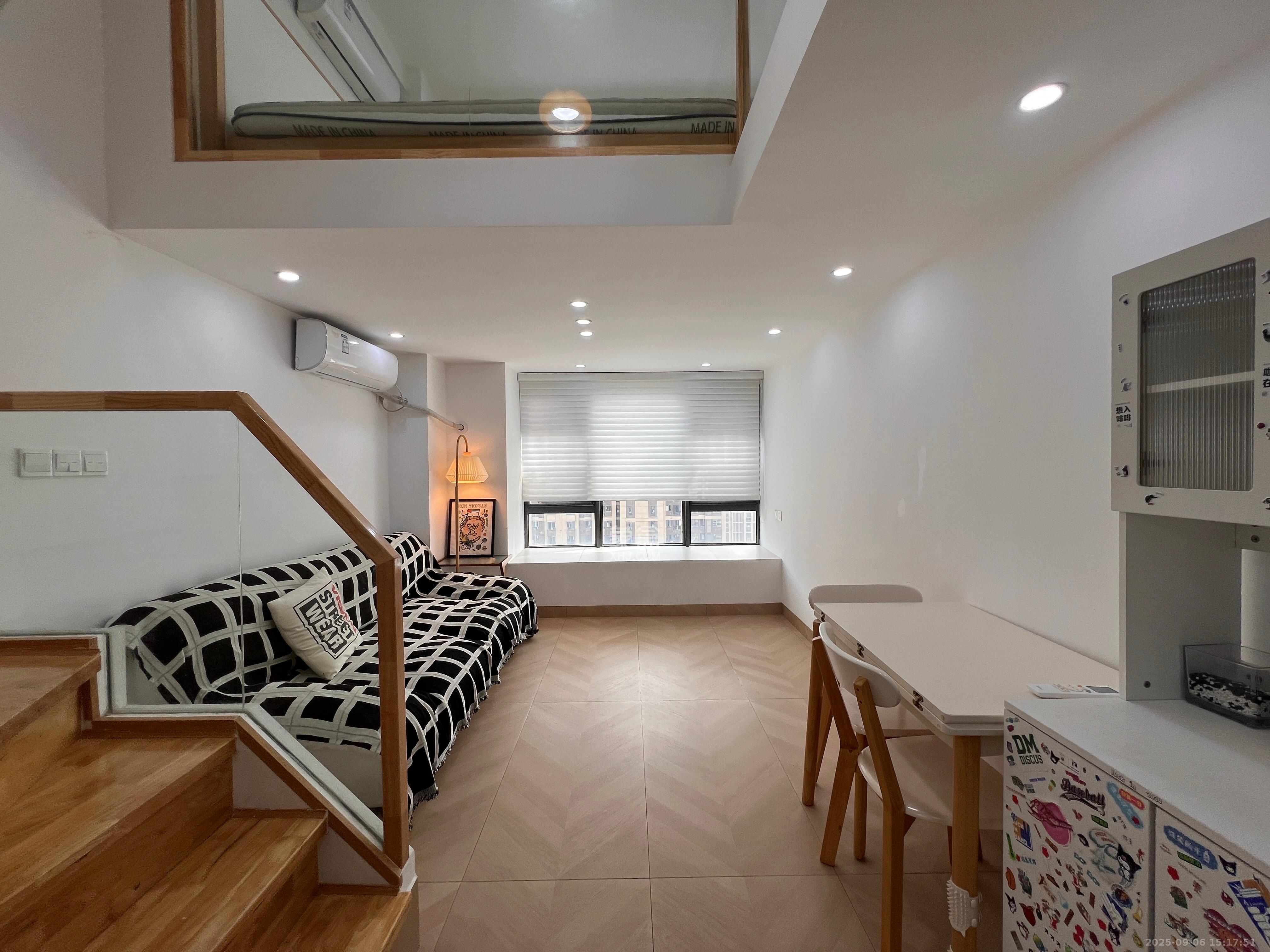 时代MOMA云PARK  2室1厅1卫    2700.0元/月 时代MOMA云PARK  2室1厅1卫    2700.0元/月室内图