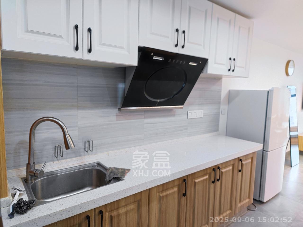 裕天国际商汇中心  2室1厅1卫    2200.0元/月室内图