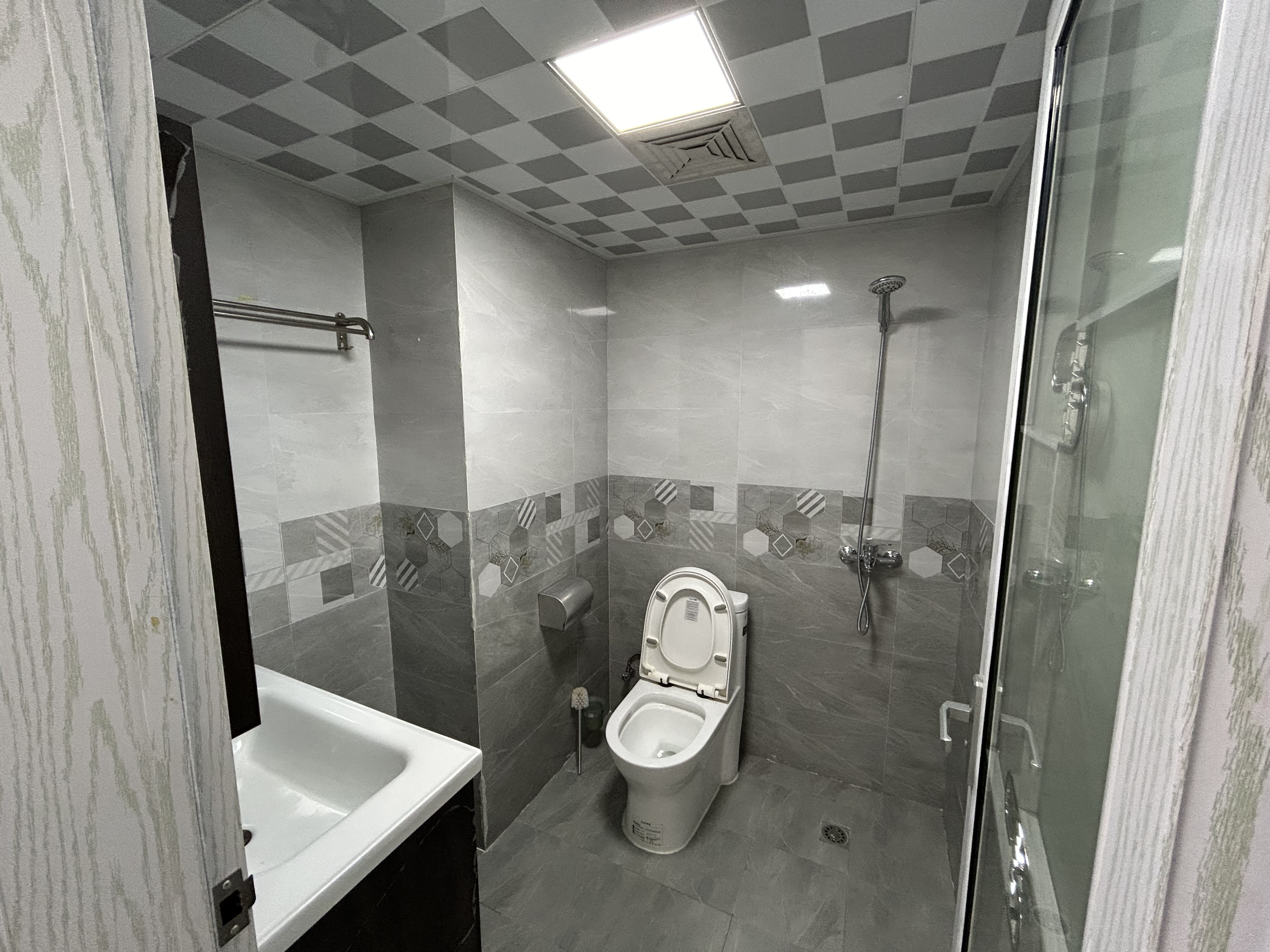 南门口安置小区一期  3室2厅2卫    2000.0元/月 南门口安置小区一期  3室2厅2卫    2000.0元/月室内图