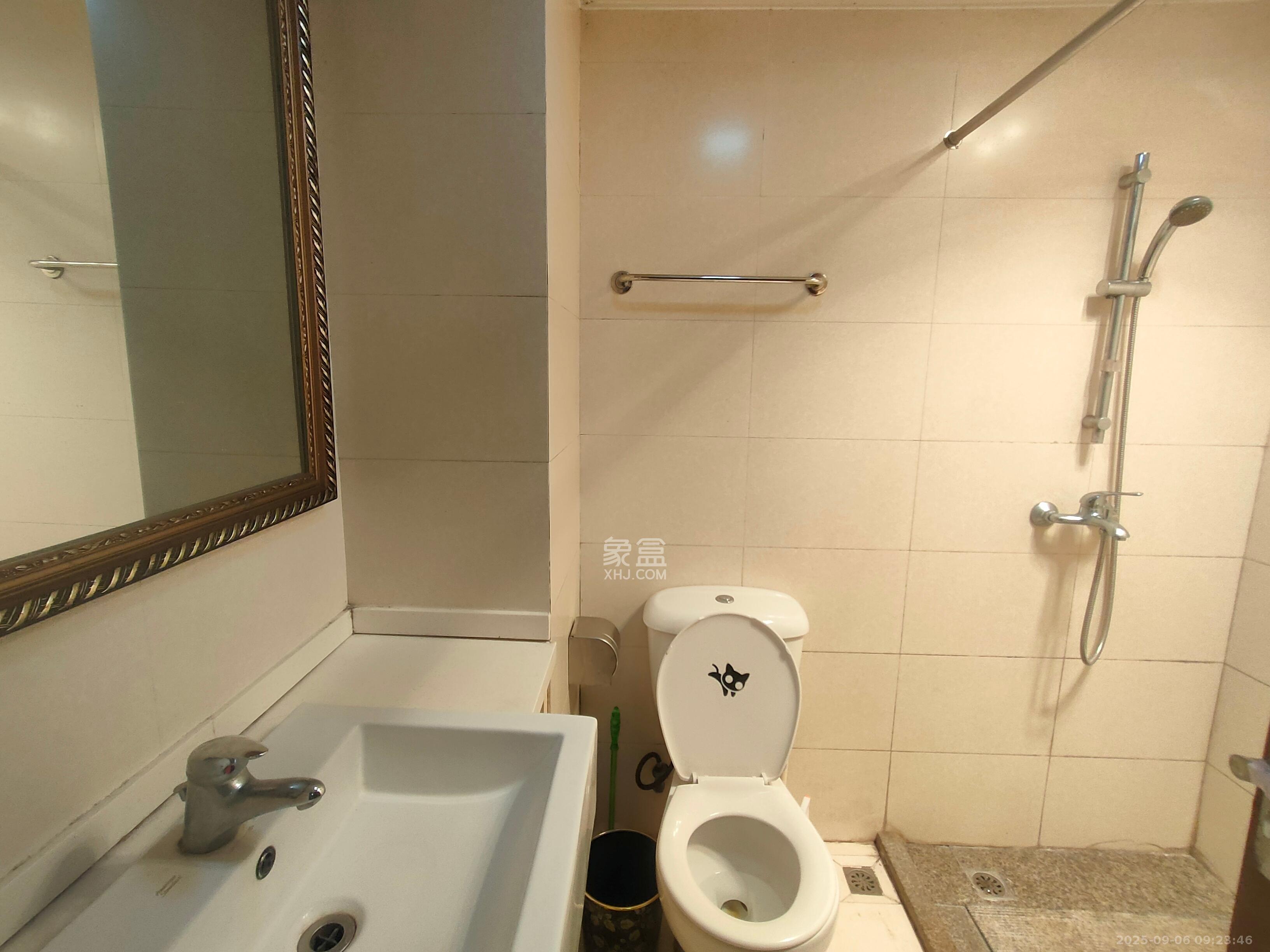 兰亭优壳(隽峰苑)  1室1厅1卫    1500.0元/月 兰亭优壳(隽峰苑)  1室1厅1卫    1500.0元/月室内图