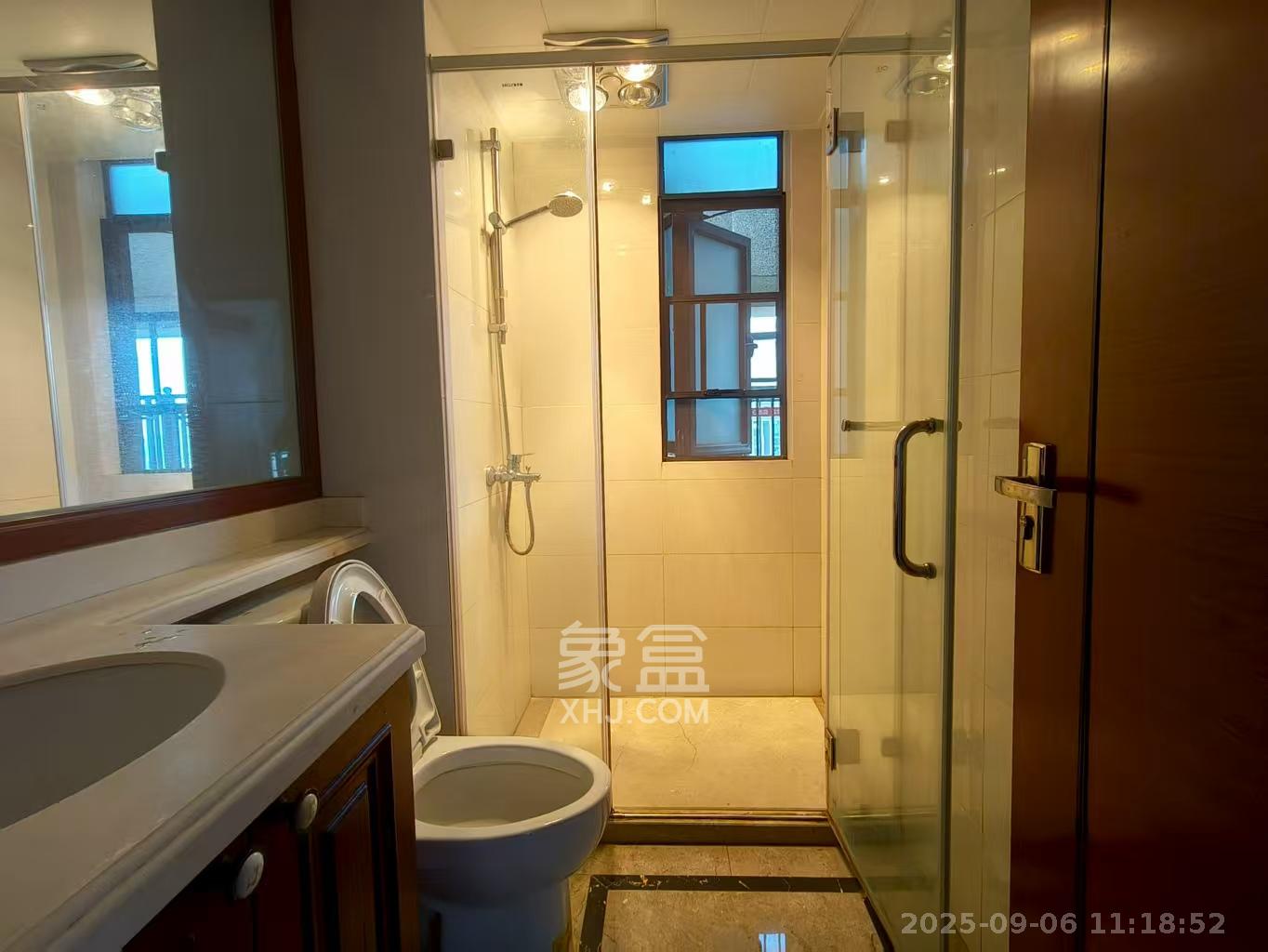 中海国际五期  3室2厅2卫    2300.0元/月 中海国际五期  3室2厅2卫    2300.0元/月室内图