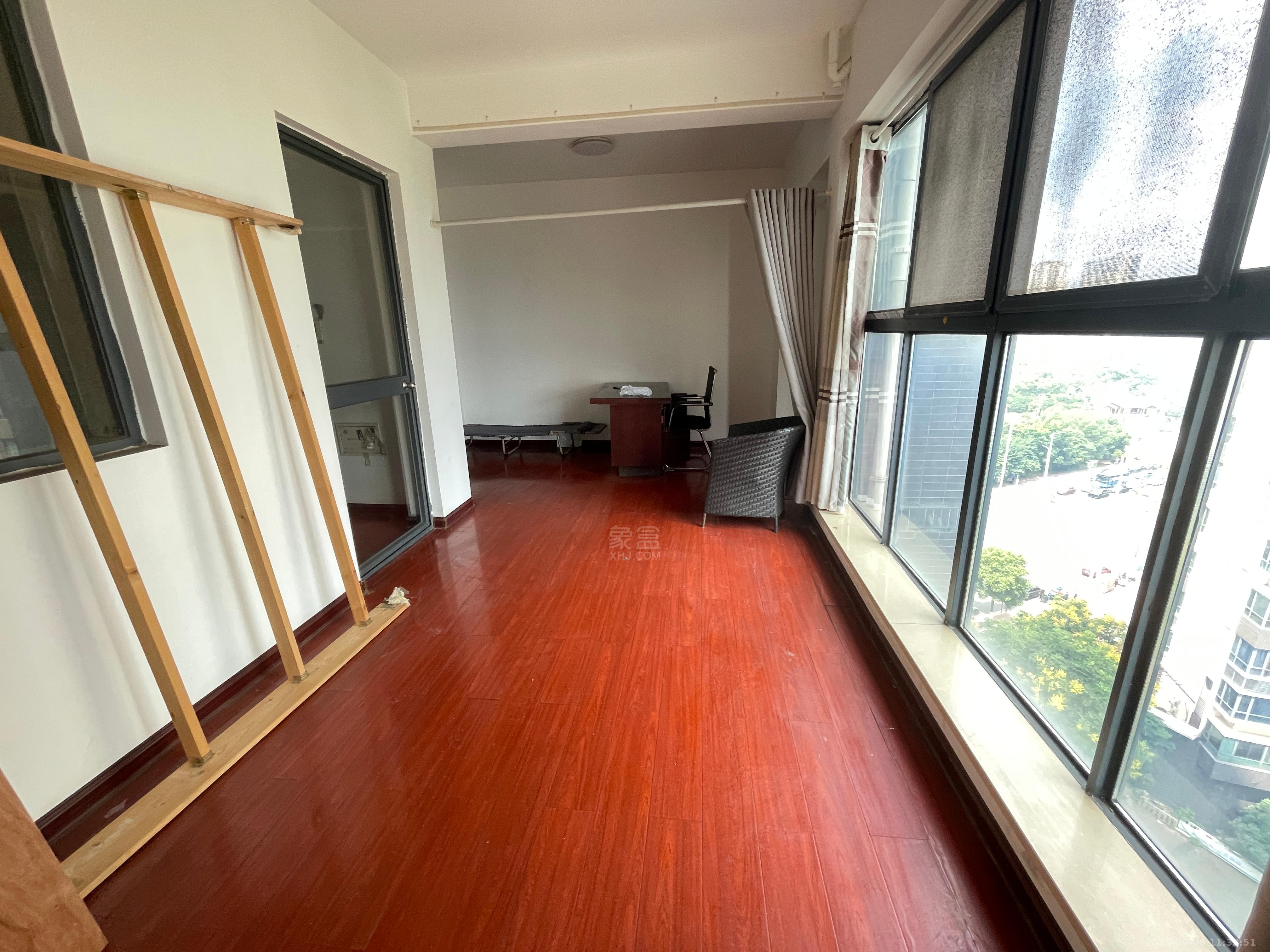 美的城一期  3室2厅1卫   1700.00元/月室内图