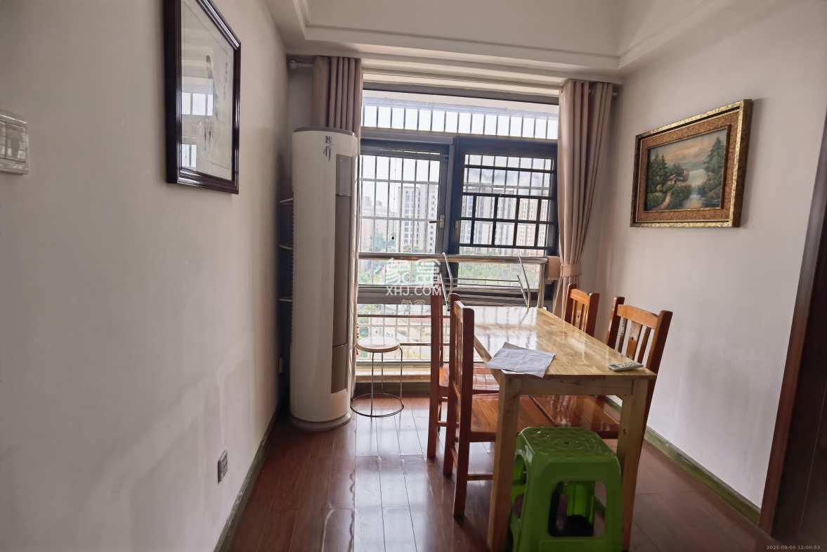 环宇天地、中海地产(中信城市广场二期)  2室2厅1卫    1500.0元/月 环宇天地、中海地产(中信城市广场二期)  2室2厅1卫    1500.0元/月室内图