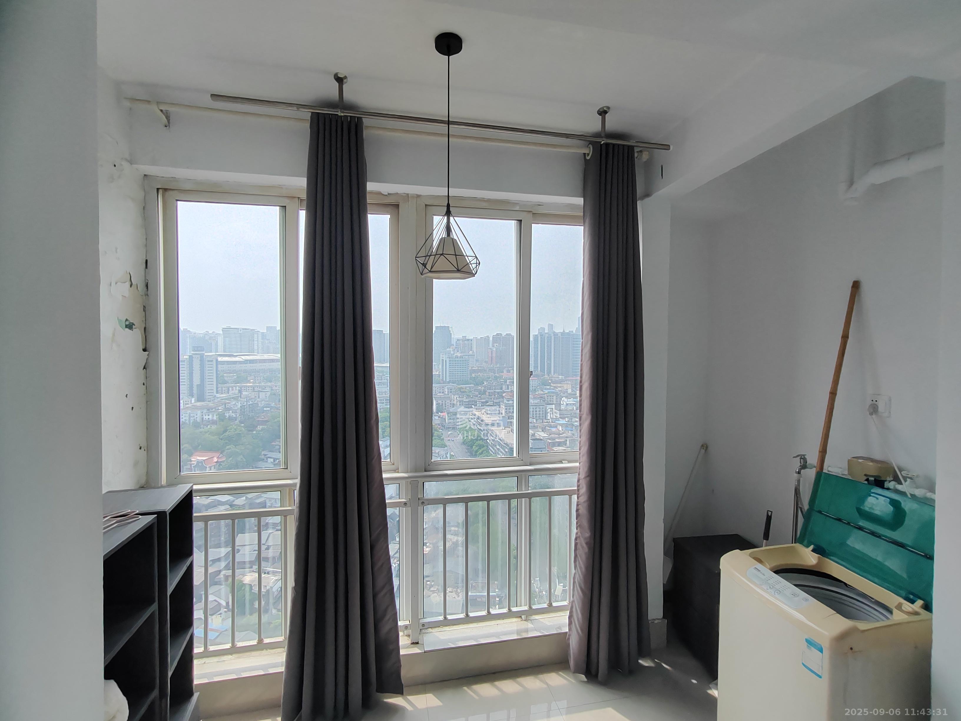 天心华庭  1室1厅1卫    1800.0元/月 天心华庭  1室1厅1卫    1800.0元/月室内图