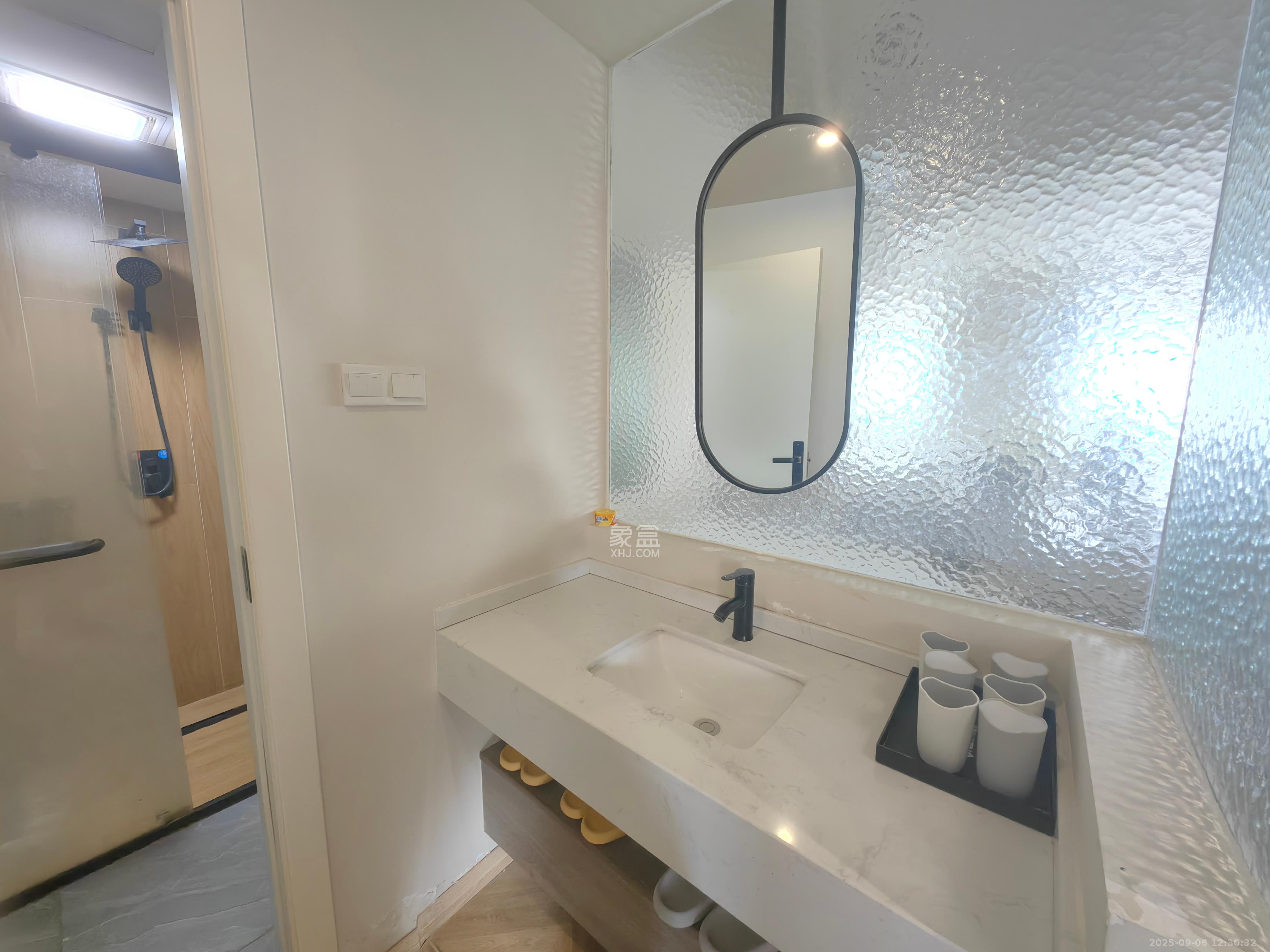 新青年公寓 1室1厅1卫 1800.0元/月 新青年公寓 1室1厅1卫 1800.0元/月室内图