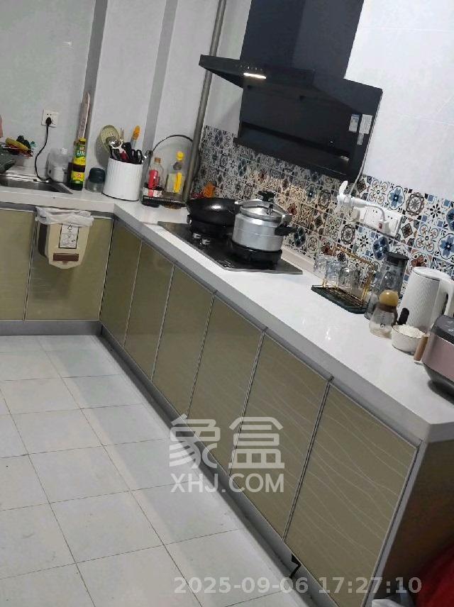 剑桥名门  2室1厅1卫    2580.0元/月室内图