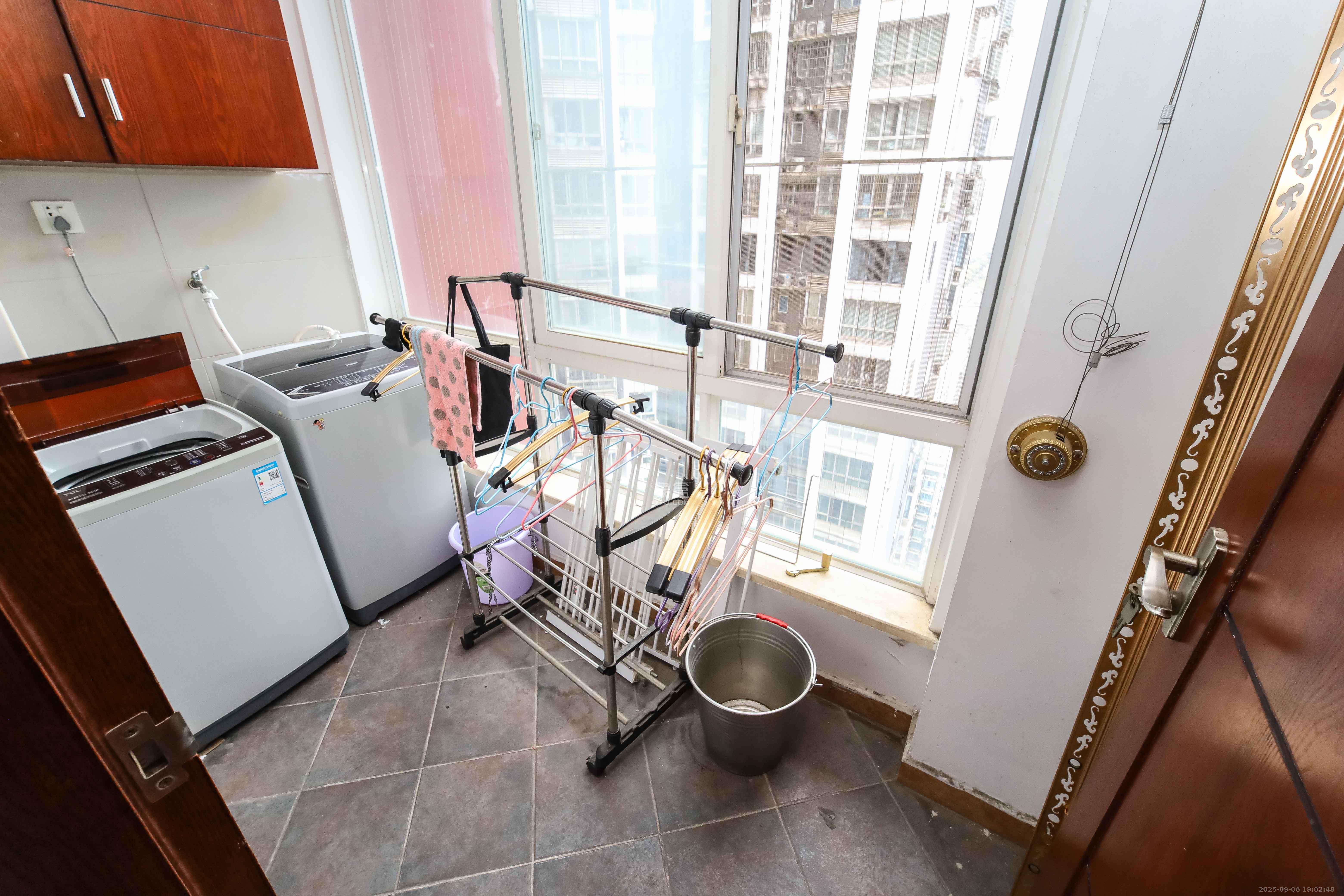 东门壹号家园  3室2厅2卫    95.0万 东门壹号家园  3室2厅2卫    95.0万阳台