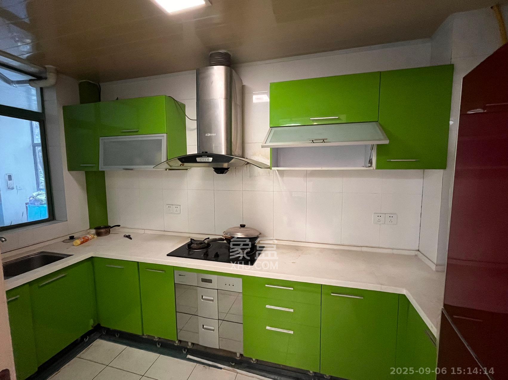 美林景园 4室2厅2卫 3000.00元/月 美林景园 4室2厅2卫 3000.00元/月室内图