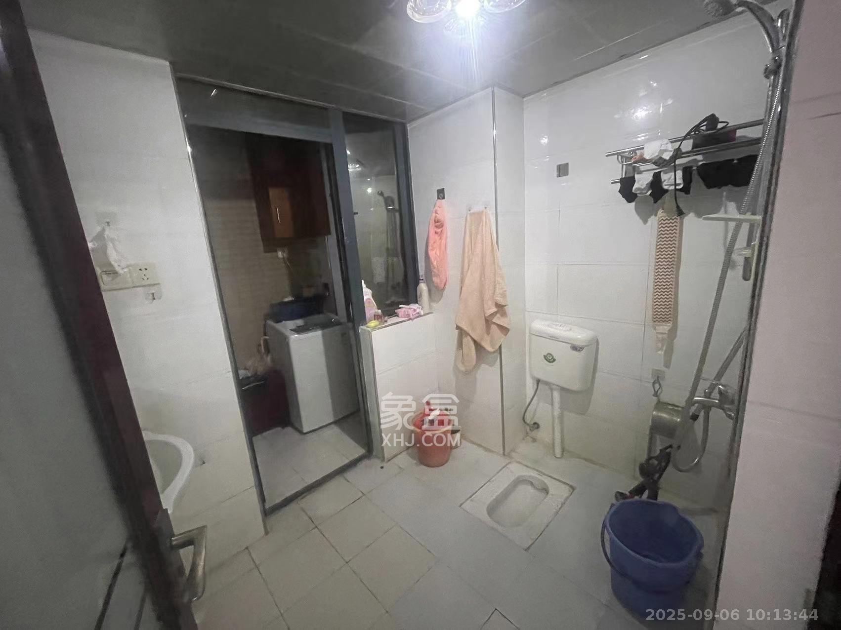 高升金典 1室1厅1卫 1550.0元/月 高升金典 1室1厅1卫 1550.0元/月室内图