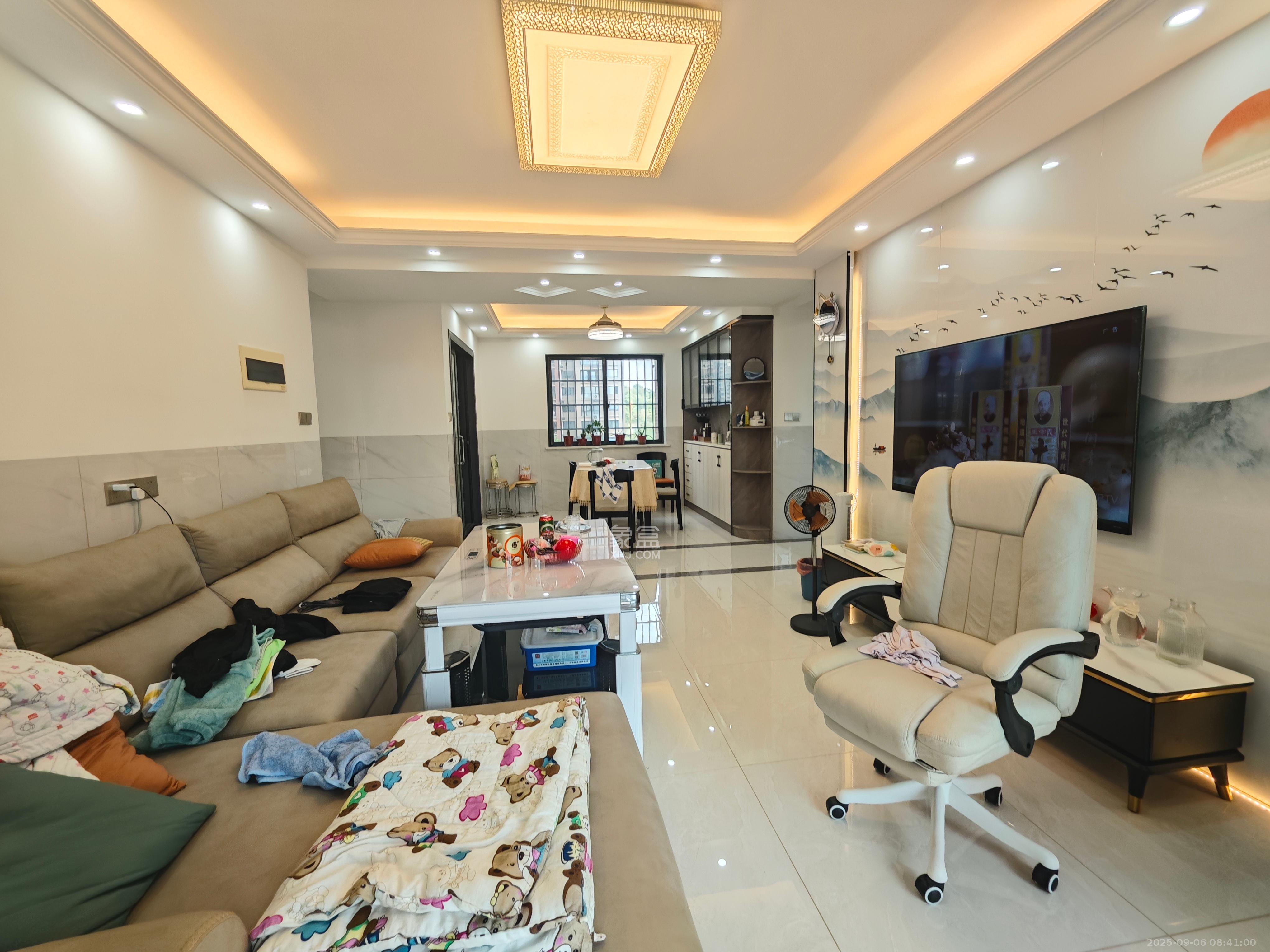 深业喜汇  4室2厅2卫    3500.0元/月 深业喜汇  4室2厅2卫    3500.0元/月室内图