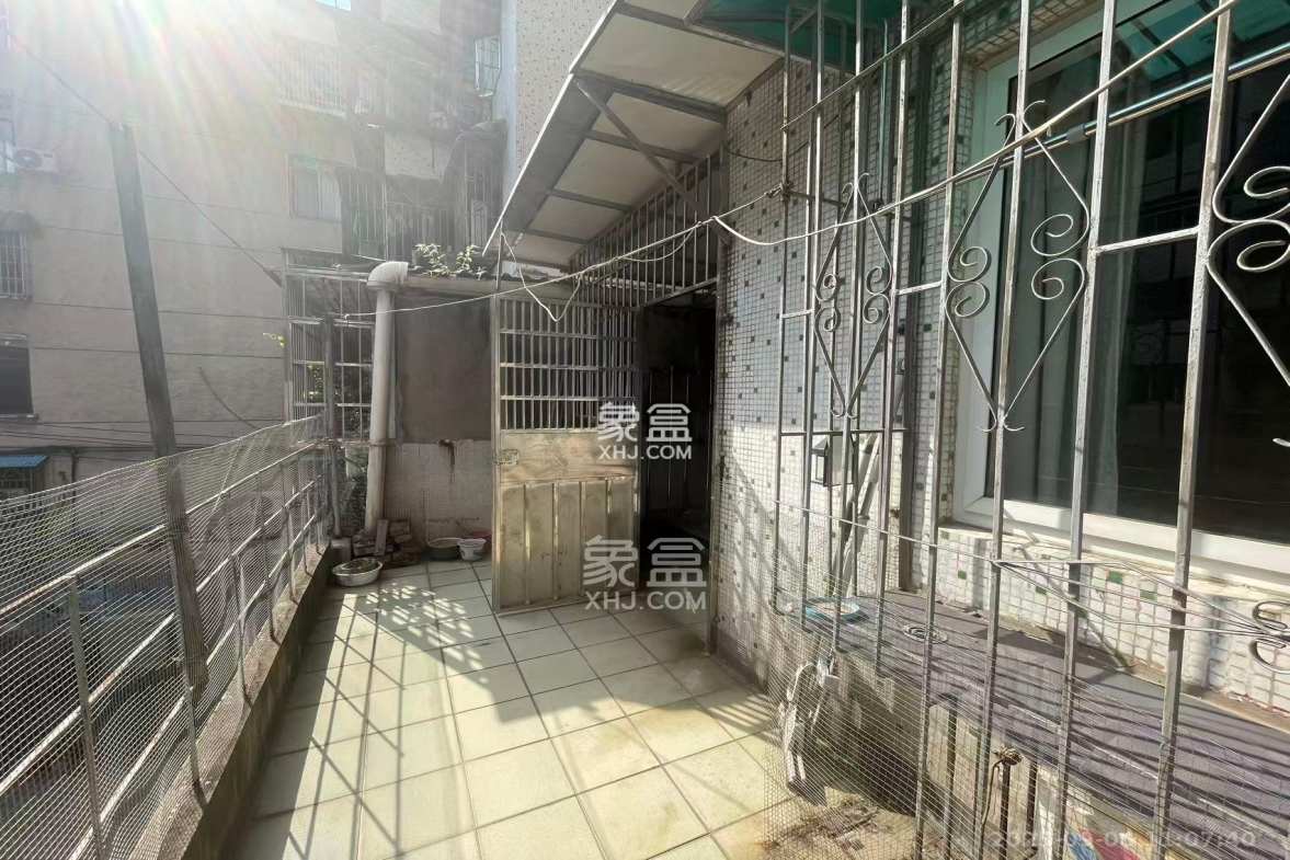 新运公寓  2室2厅1卫    2100.0元/月 新运公寓  2室2厅1卫    2100.0元/月室内图