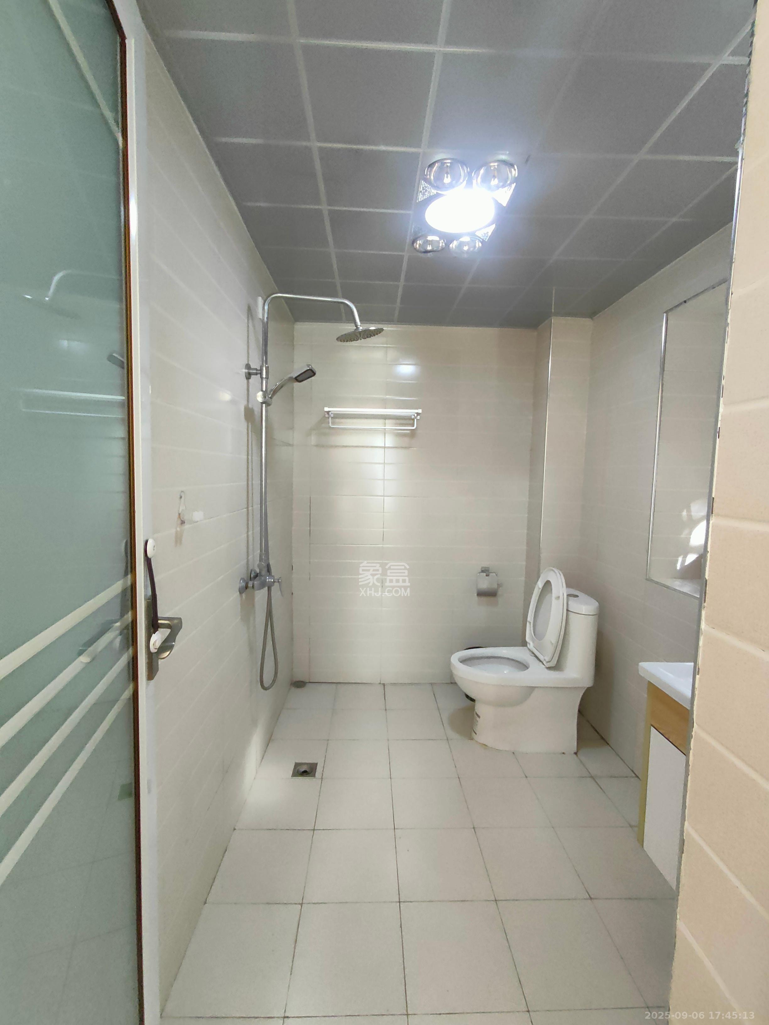 长房时代城 4室2厅2卫 3200.0元/月 长房时代城 4室2厅2卫 3200.0元/月室内图