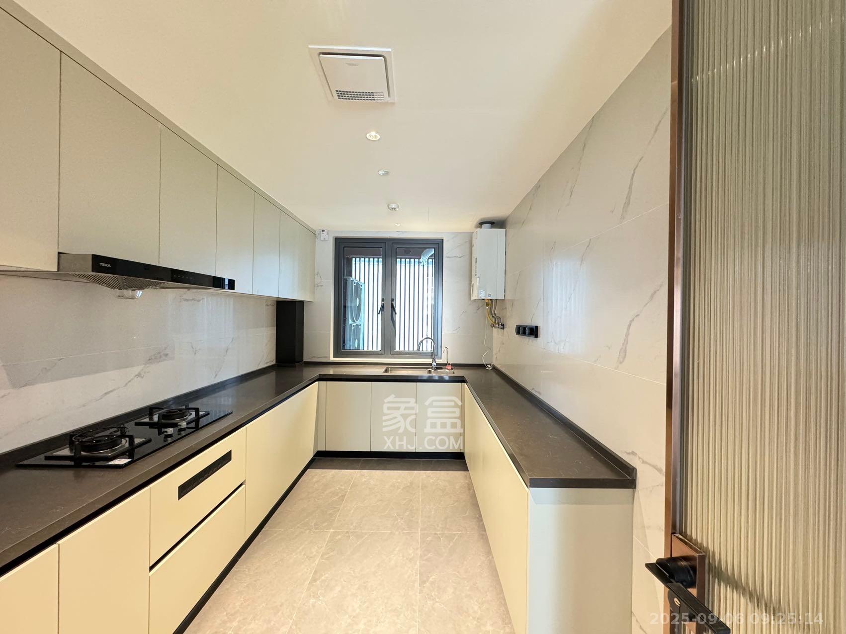 长沙悦府(华润万象城) 4室2厅3卫 16000.0元/月 长沙悦府(华润万象城) 4室2厅3卫 16000.0元/月室内图