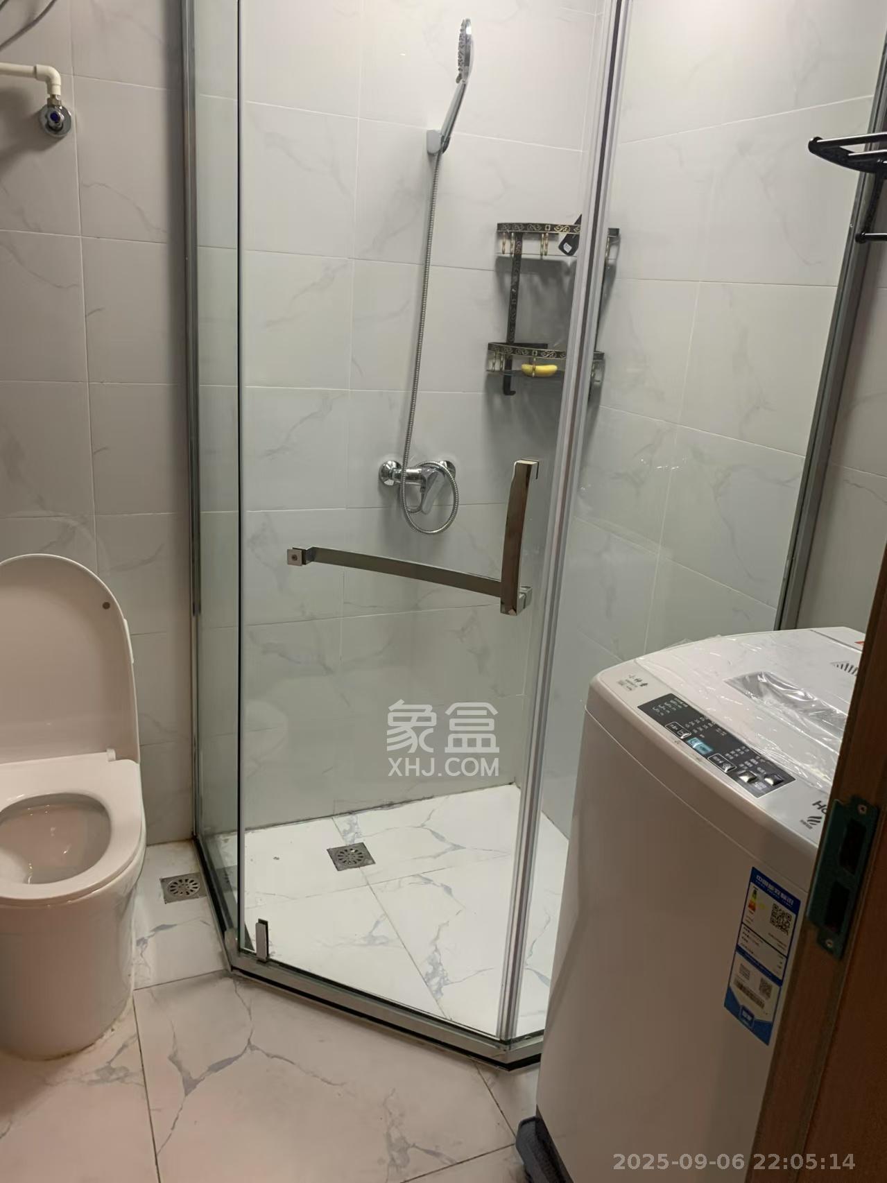 里约荟  1室1厅1卫    1800.0元/月 里约荟  1室1厅1卫    1800.0元/月室内图