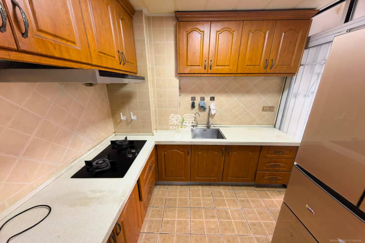 辉煌国际城二期 2室2厅1卫 2600.0元/月 辉煌国际城二期 2室2厅1卫 2600.0元/月室内图