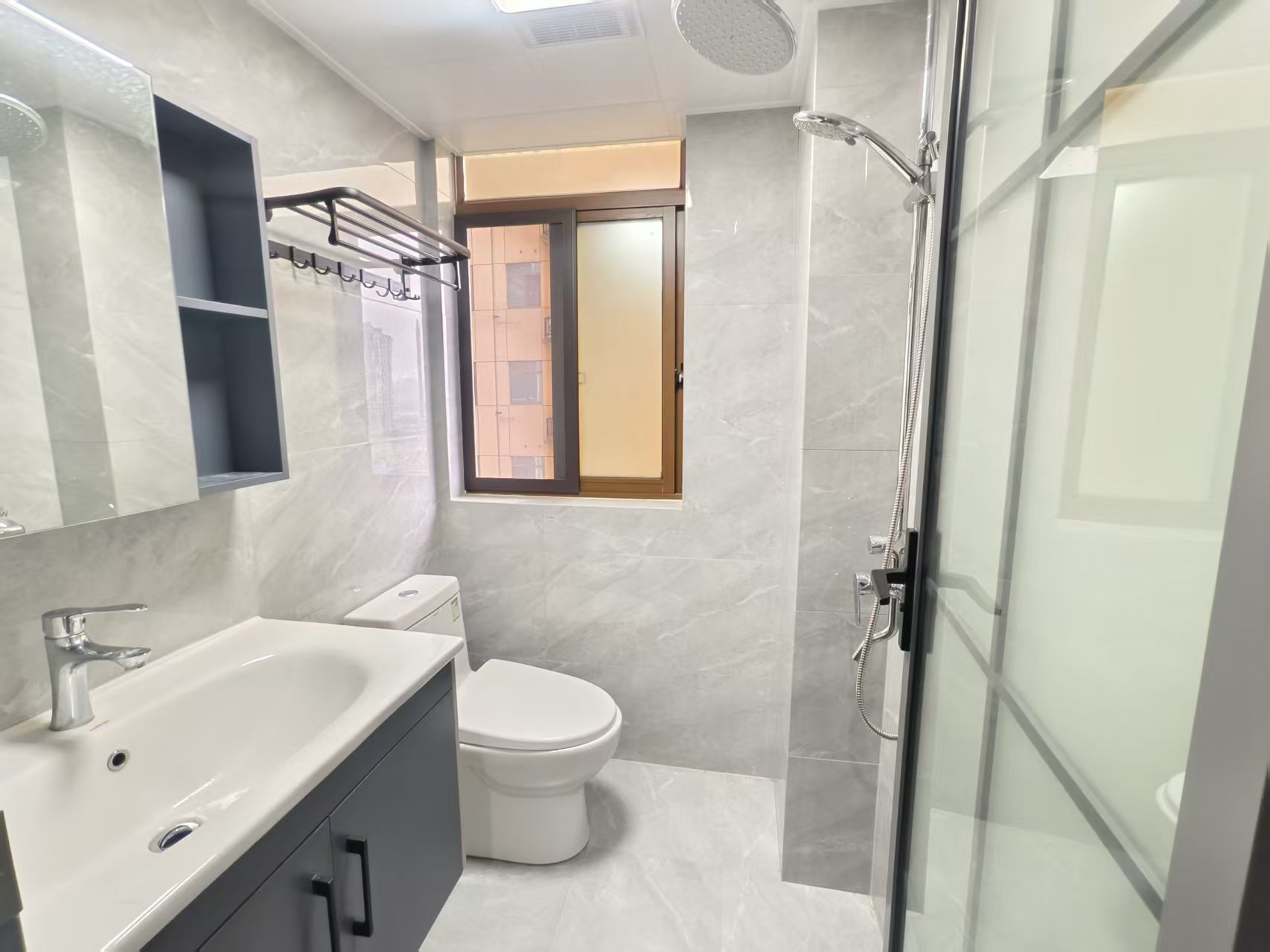 都市中央广场 2室2厅2卫 1700.0元/月 都市中央广场 2室2厅2卫 1700.0元/月室内图